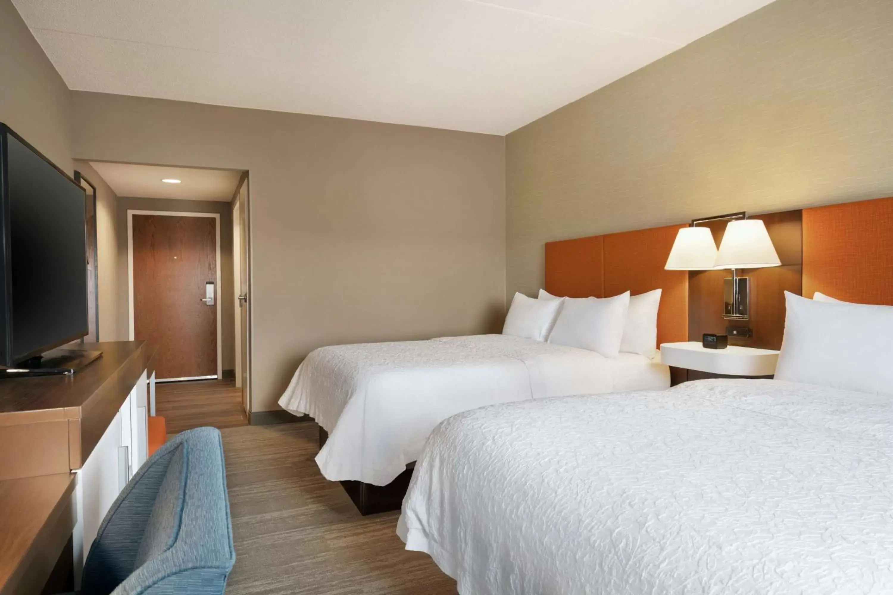 Queen Room with Two Queen Beds - Hearing Accessible/Non-Smoking in Hampton Inn & Suites Ephrata - Mountain Springs Queen Room with Two Queen Beds - Hearing Accessible/Non-Smoking in Hampton Inn & Suites Ephrata - Mountain Springs
