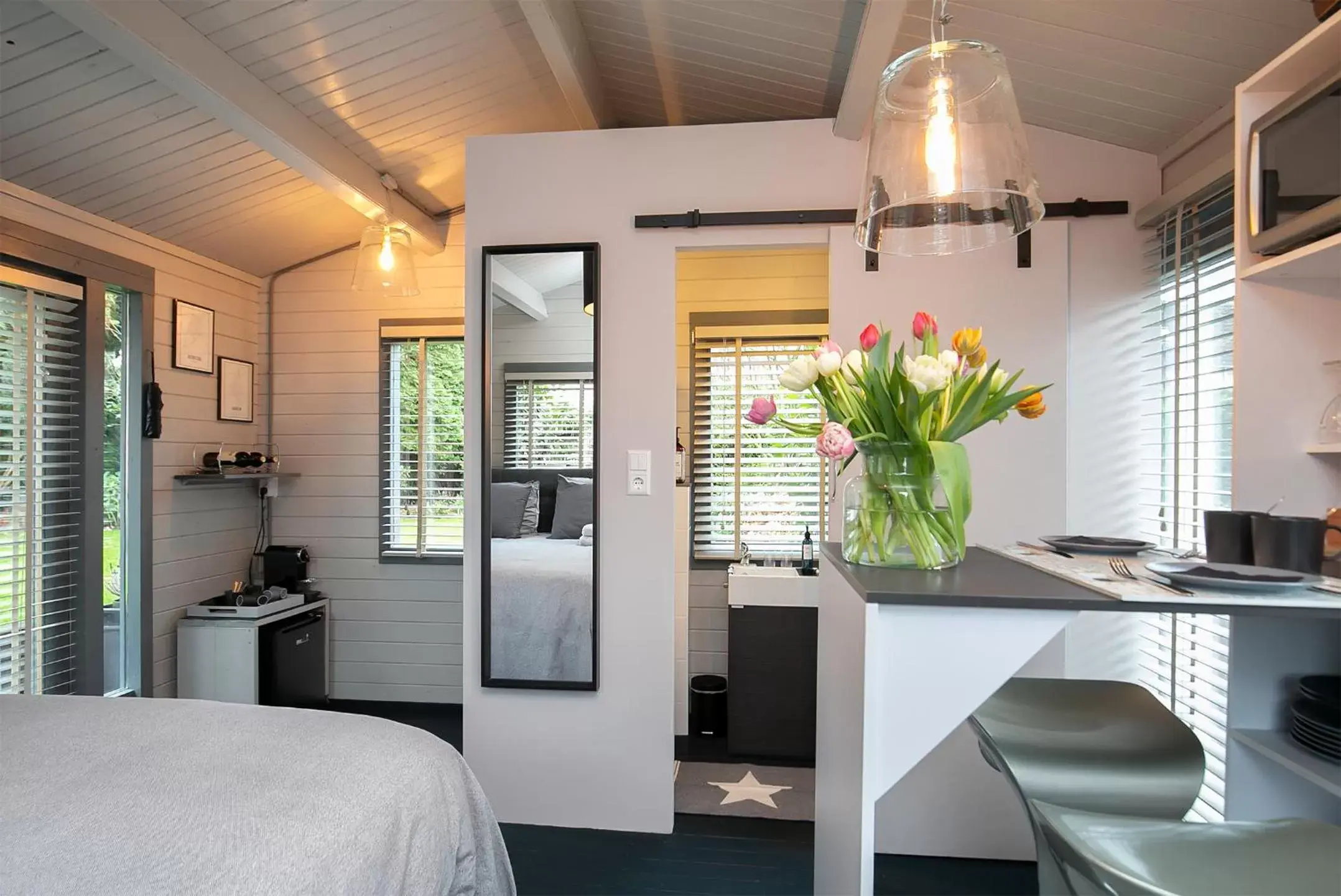 Kitchen/Kitchenette in Tiny House Boatshed Kitchen/Kitchenette in Tiny House Boatshed