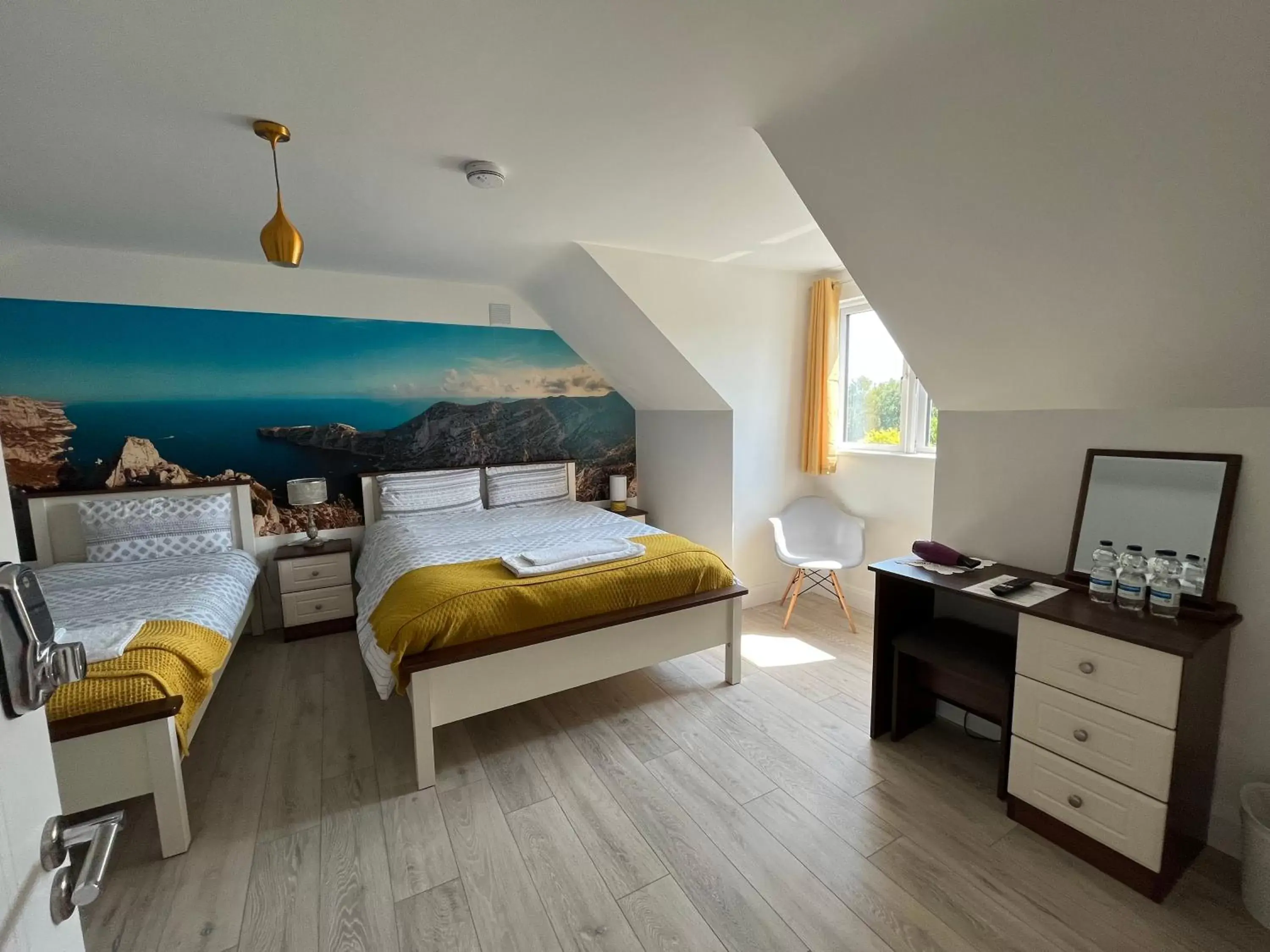 Triple Room in 5-star B&B and Historical Cottage "Mon Petit Cottage" Triple Room in 5-star B&B and Historical Cottage "Mon Petit Cottage"