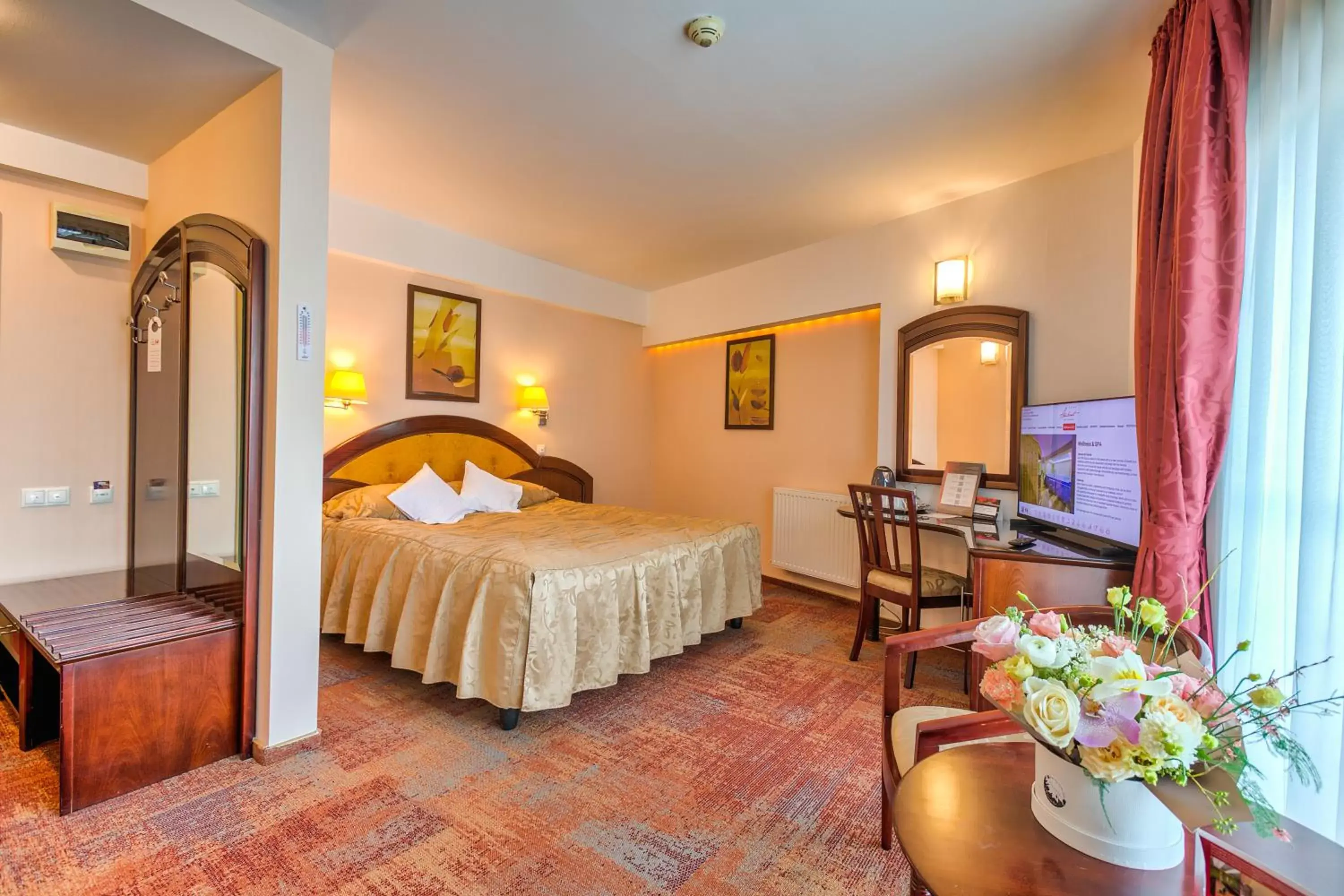 Deluxe Double Room - 4 stars in Hotel Ambient Deluxe Double Room - 4 stars in Hotel Ambient