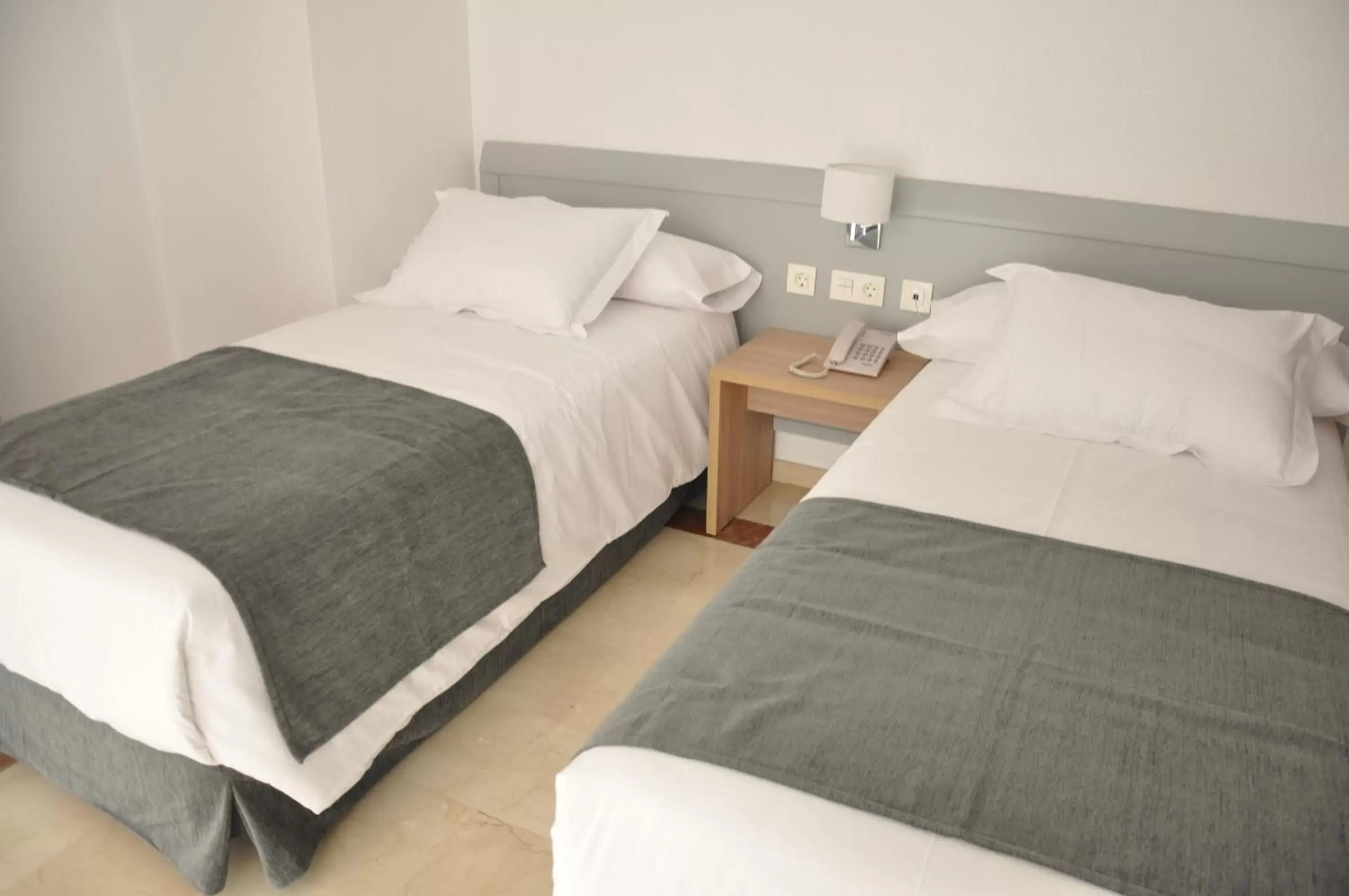Standard Double Room - single occupancy in NEO HOTEL Standard Double Room - single occupancy in NEO HOTEL