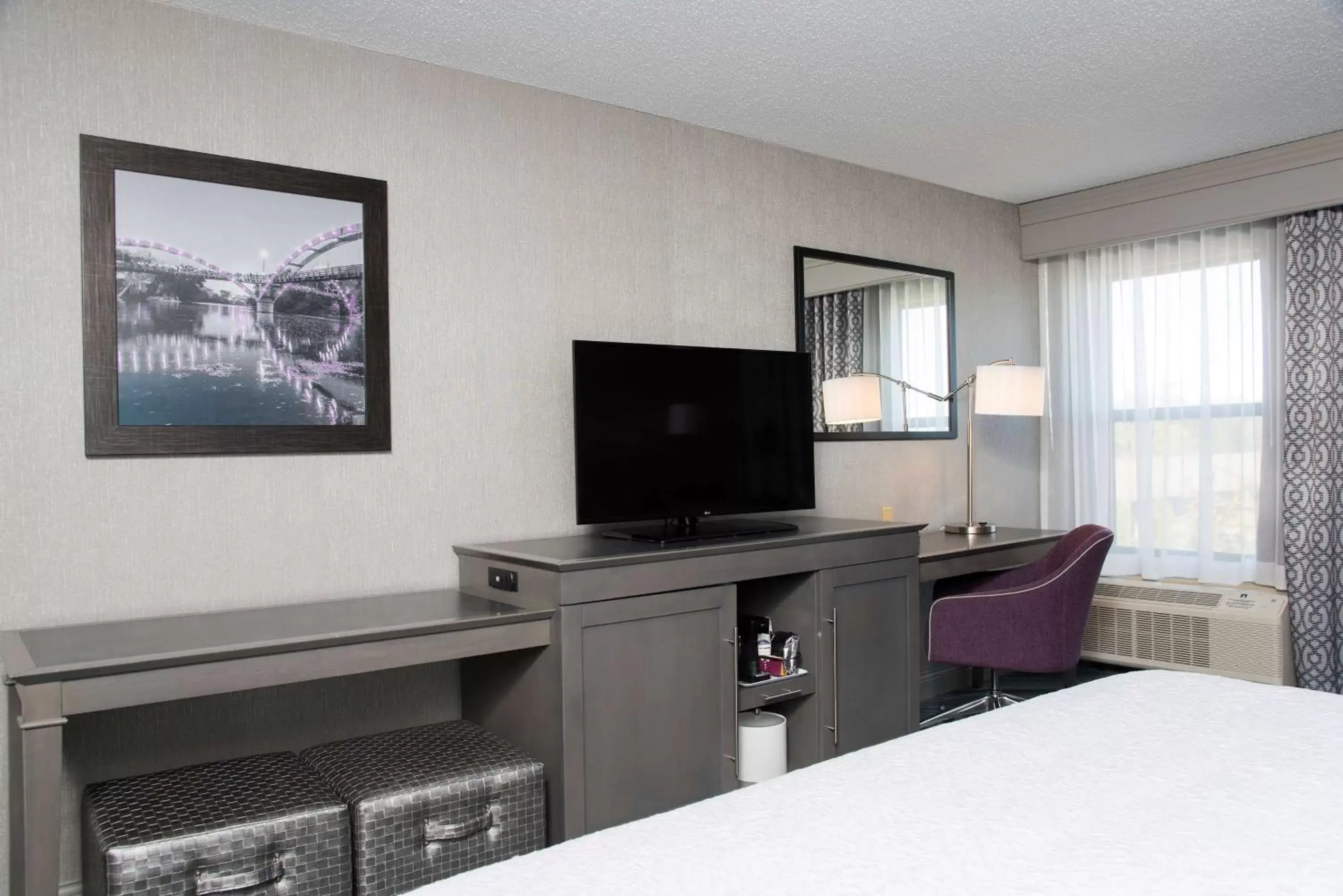 King Room - Non-Smoking in Hampton Inn Midland King Room - Non-Smoking in Hampton Inn Midland