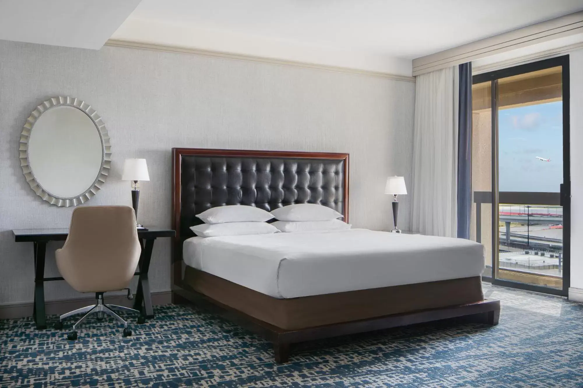 VIP Suite in Hyatt Regency DFW International Airport VIP Suite in Hyatt Regency DFW International Airport