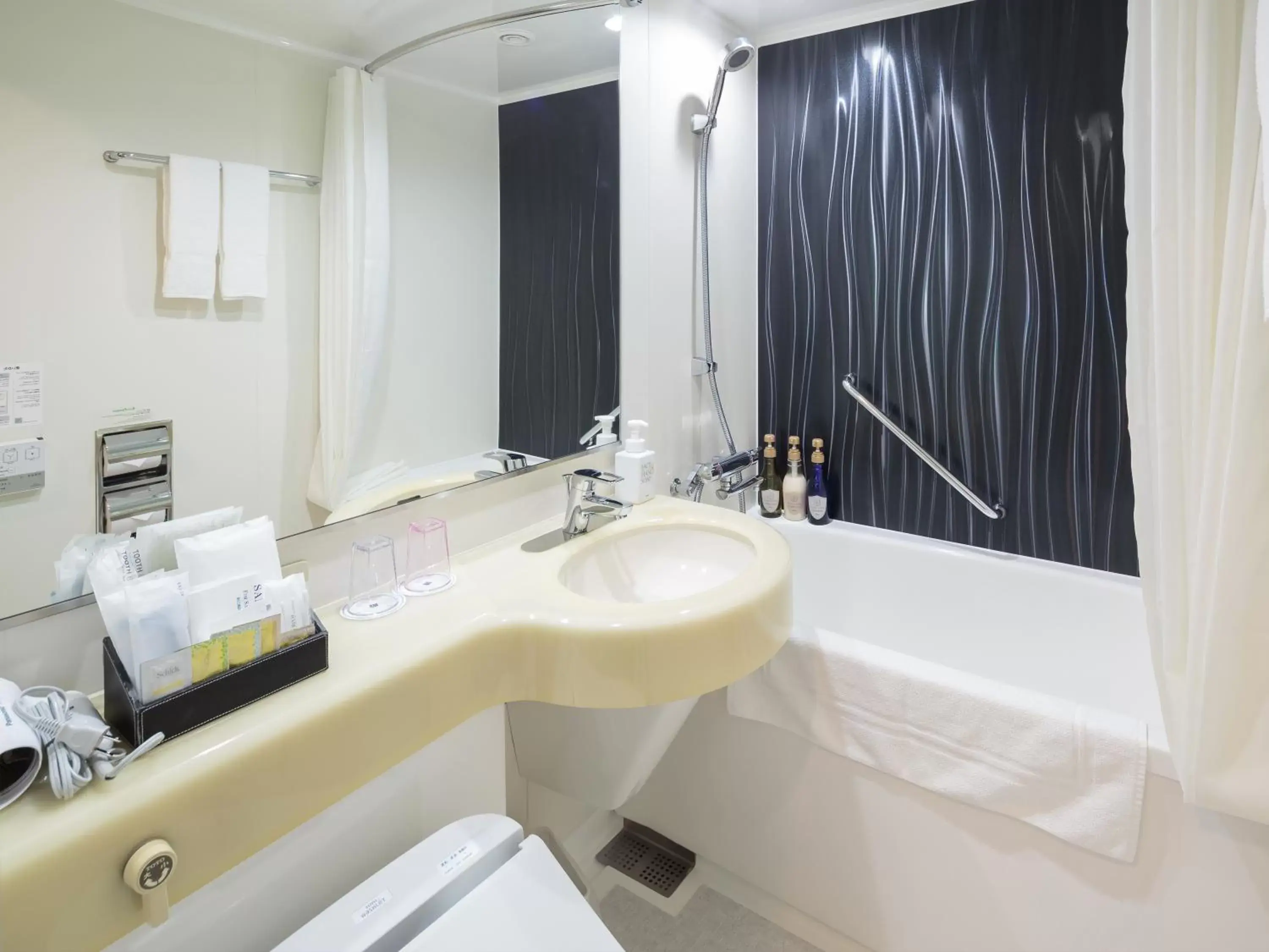 Standard Double Room - single occupancy - Non-Smoking in Hotel MYSTAYS PREMIER Dojima Standard Double Room - single occupancy - Non-Smoking in Hotel MYSTAYS PREMIER Dojima