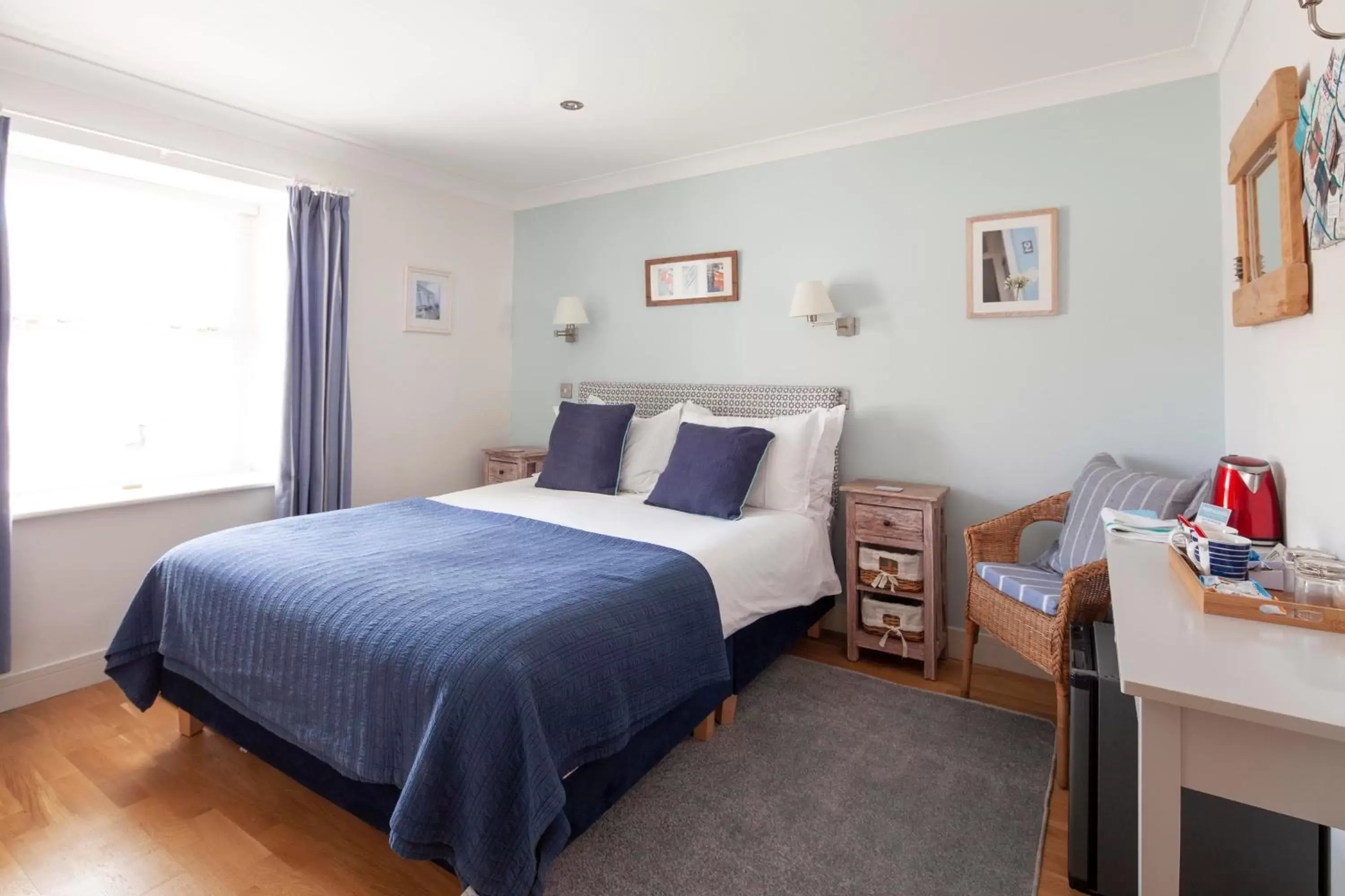 Large Double Room in The Artist Loft, Ensuite Guest Rooms, Porthleven Large Double Room in The Artist Loft, Ensuite Guest Rooms, Porthleven
