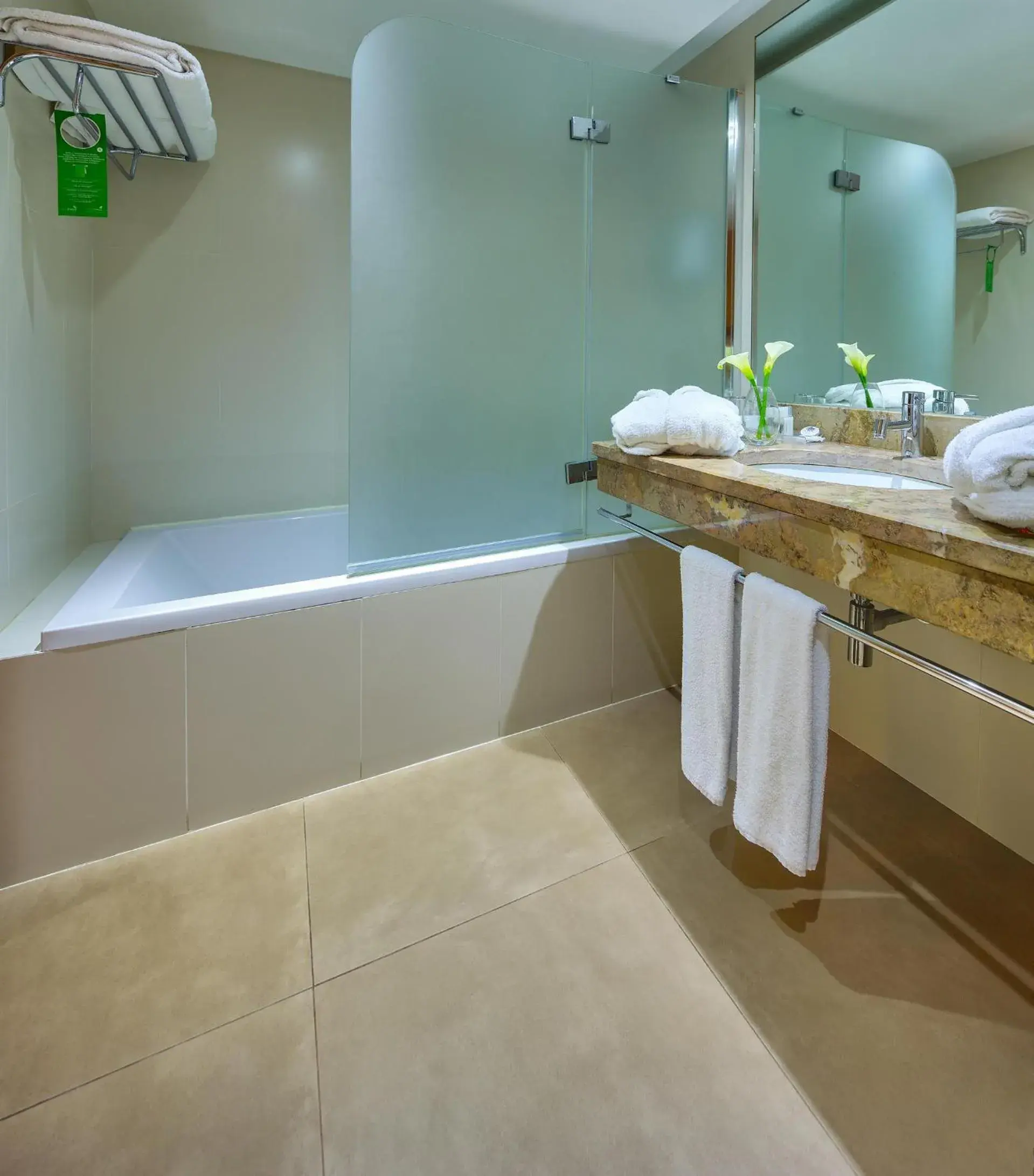 Superior Twin Room with Sea View - single occupancy in The Views Oasis Superior Twin Room with Sea View - single occupancy in The Views Oasis