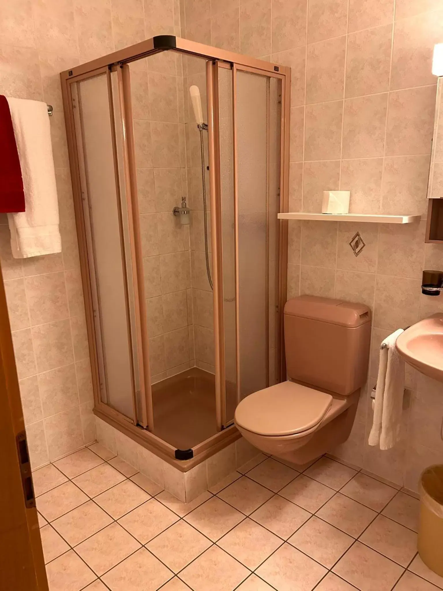 Single Room - single occupancy in Hôtel EDIROL Single Room - single occupancy in Hôtel EDIROL