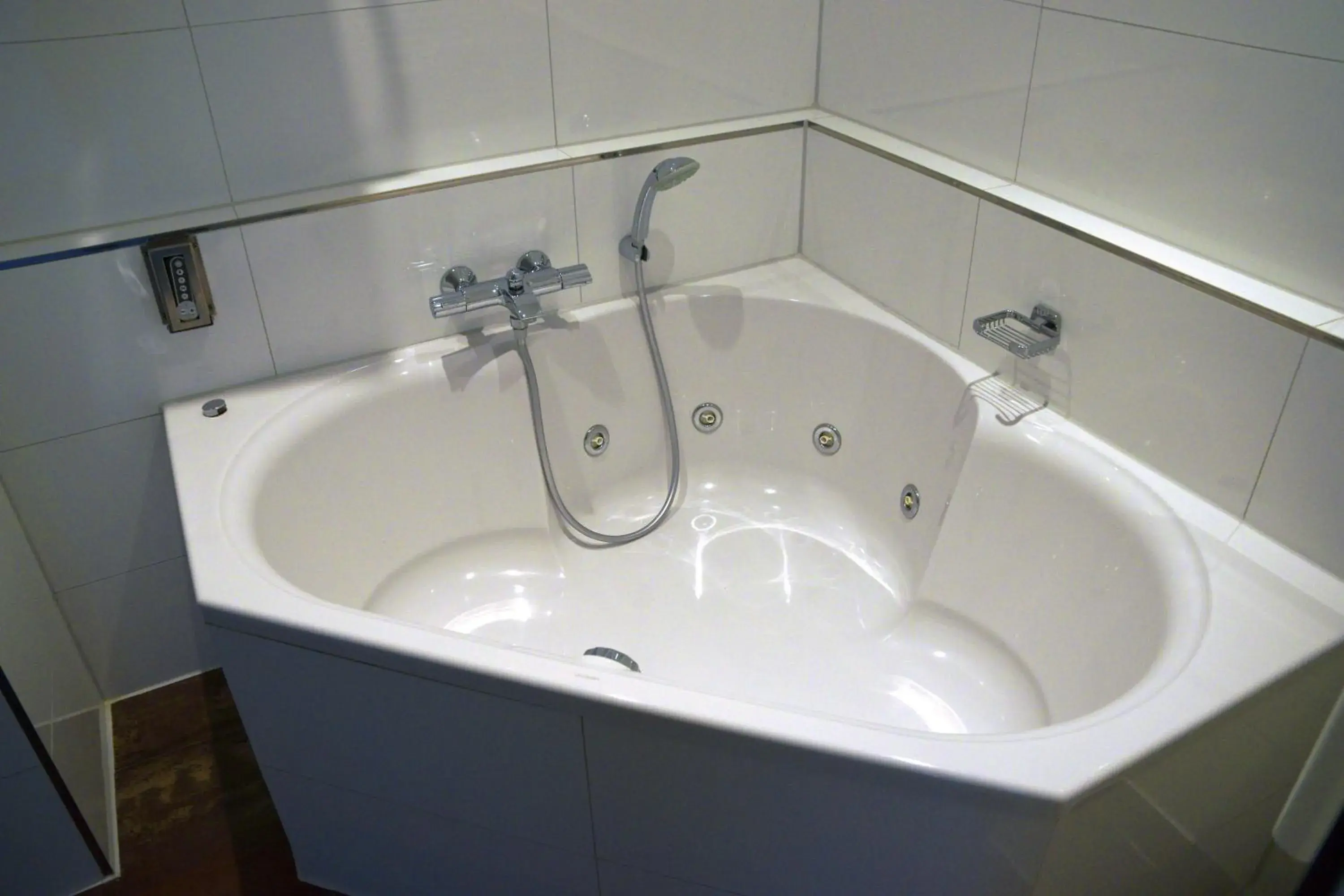 Suite - 1 King Bed in Golden Tulip West Ende Suite - 1 King Bed in Golden Tulip West Ende