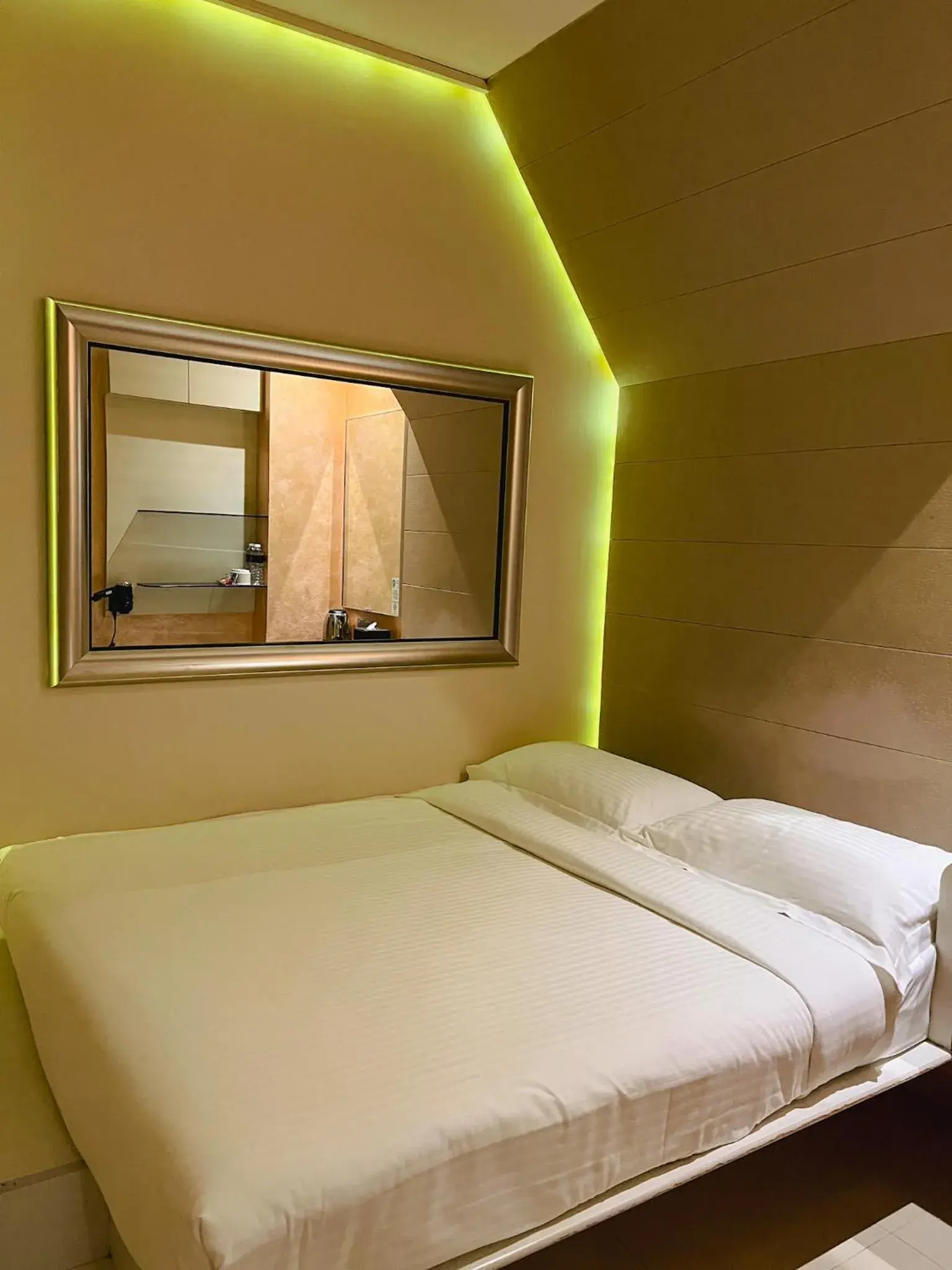 Standard Double Room in Fragrance Hotel - Viva Standard Double Room in Fragrance Hotel - Viva