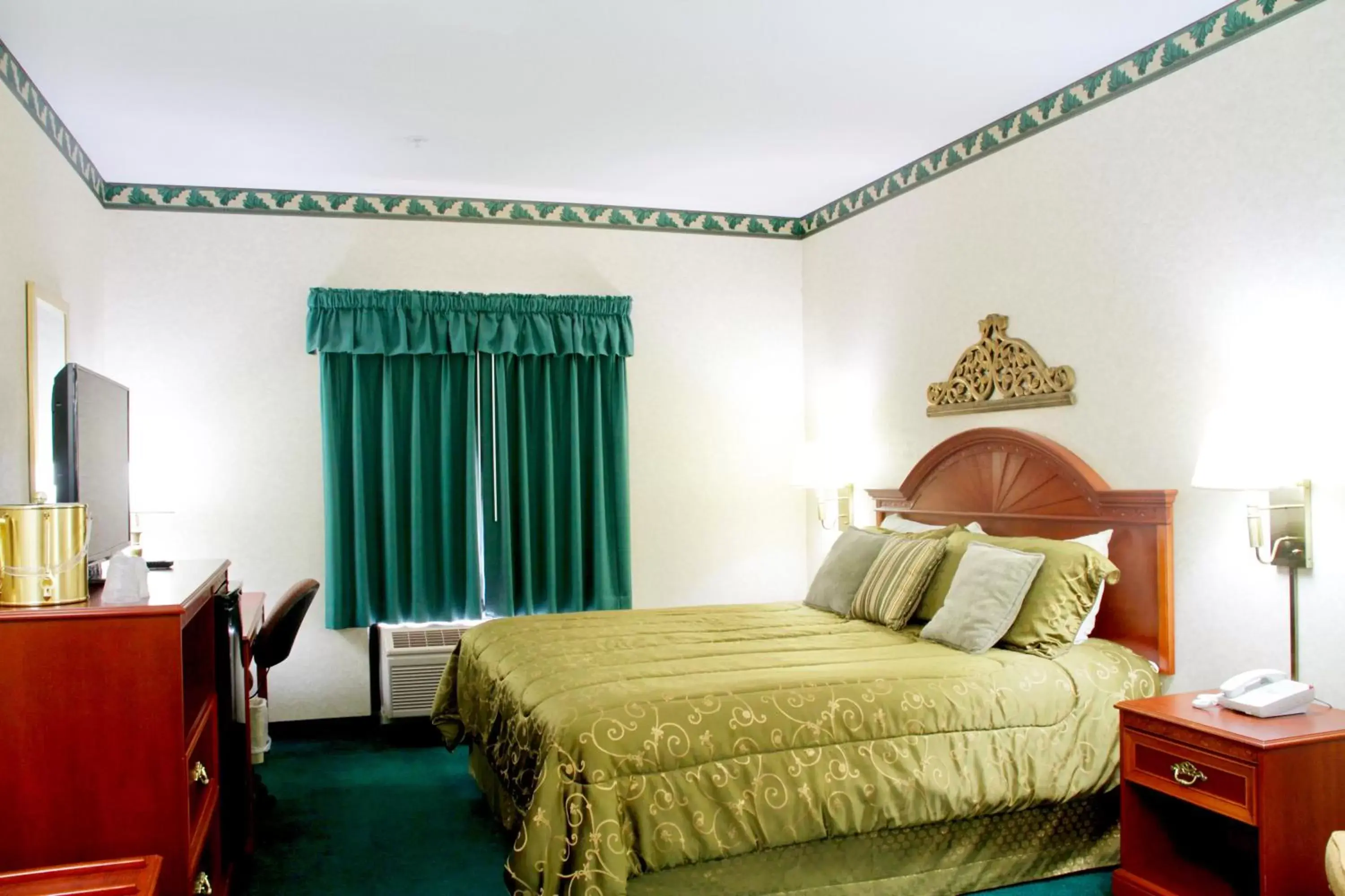 King Suite - Non-Smoking in Grand Vista Hotel & Suites King Suite - Non-Smoking in Grand Vista Hotel & Suites