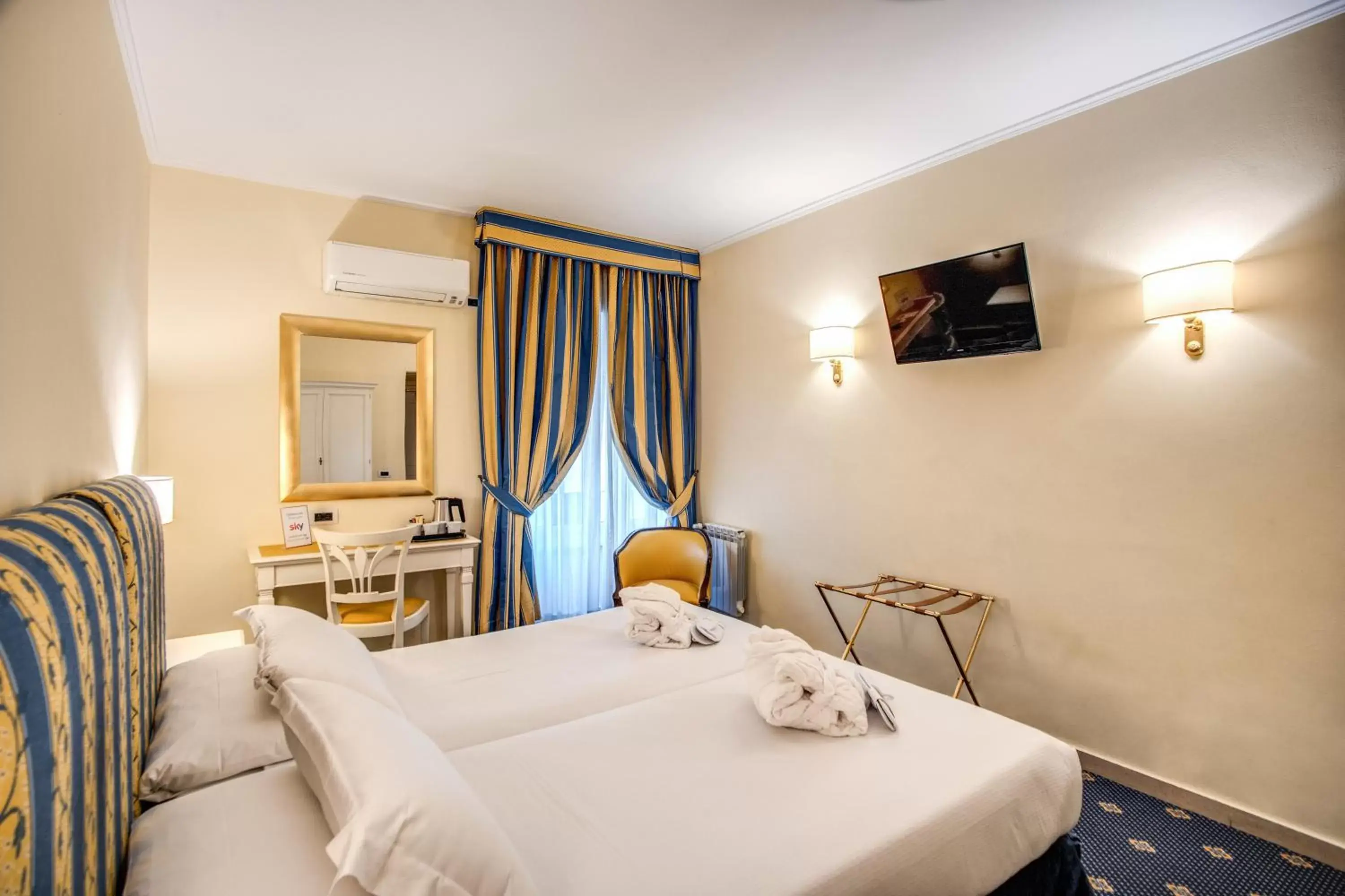 Superior Double or Twin Room in Hotel Napoleon Superior Double or Twin Room in Hotel Napoleon