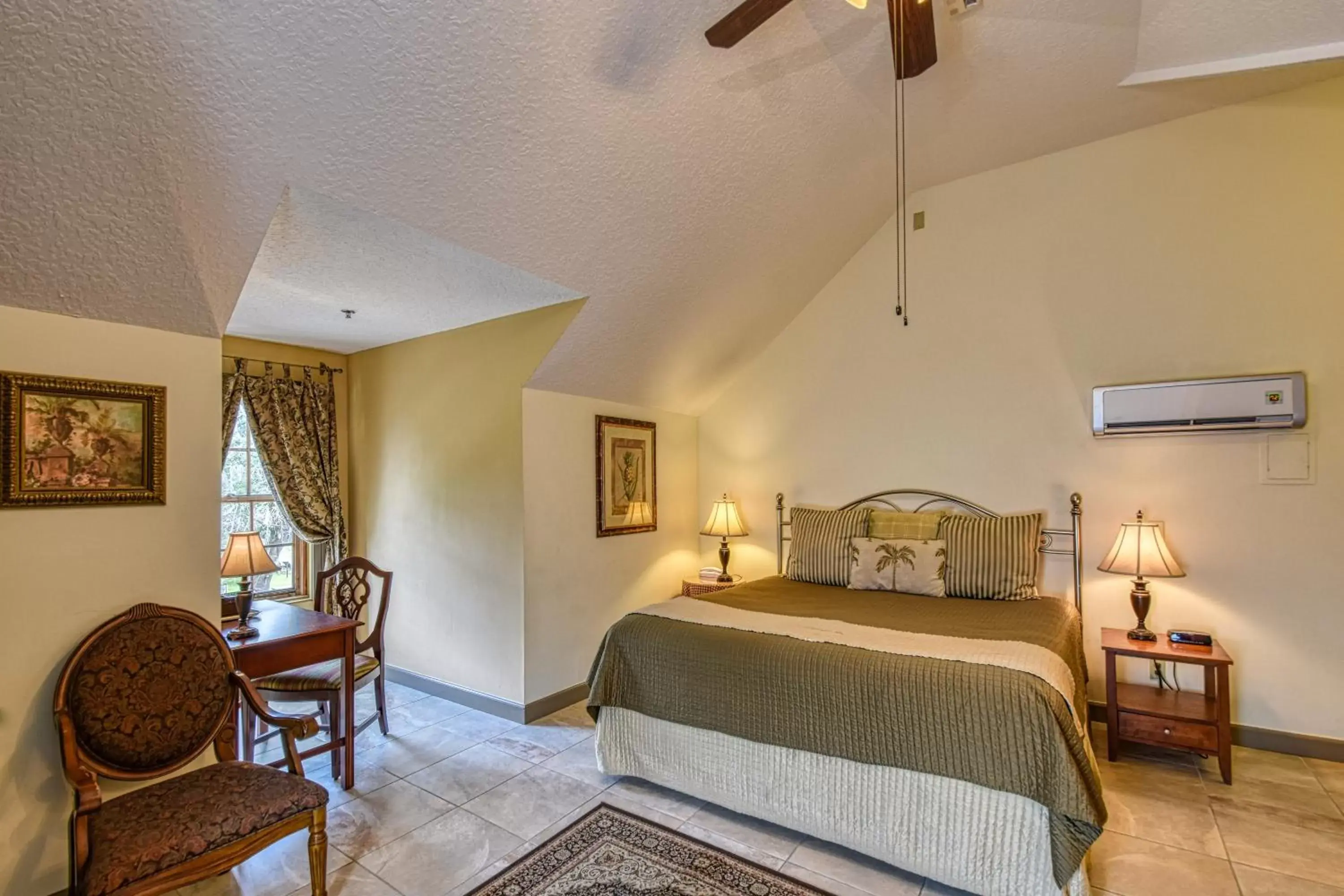 Standard King Room in St George Inn - Saint Augustine Standard King Room in St George Inn - Saint Augustine