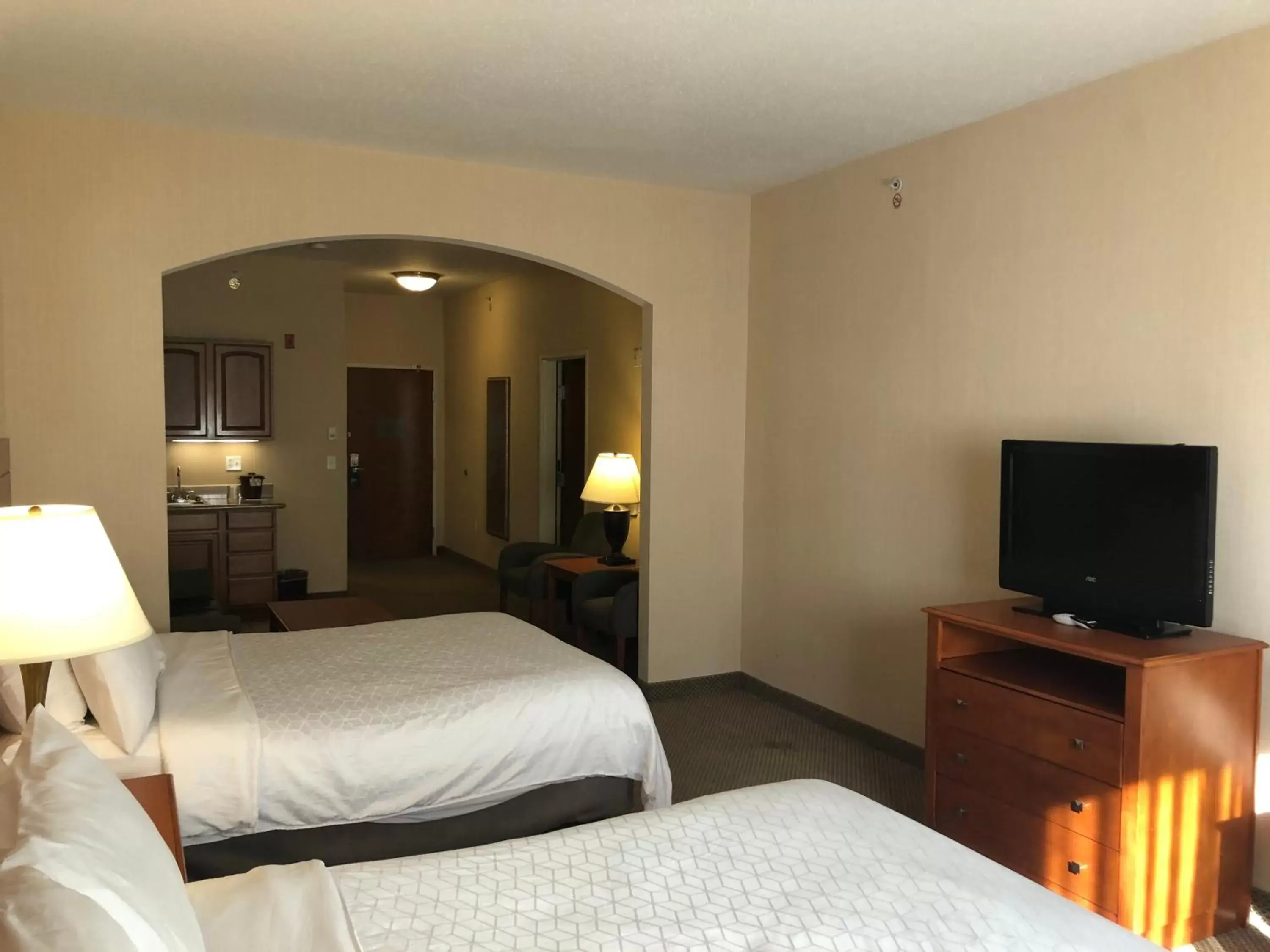 Family Suite in Holiday Inn Express Hotel & Suites Lansing-Dimondale by IHG Family Suite in Holiday Inn Express Hotel & Suites Lansing-Dimondale by IHG