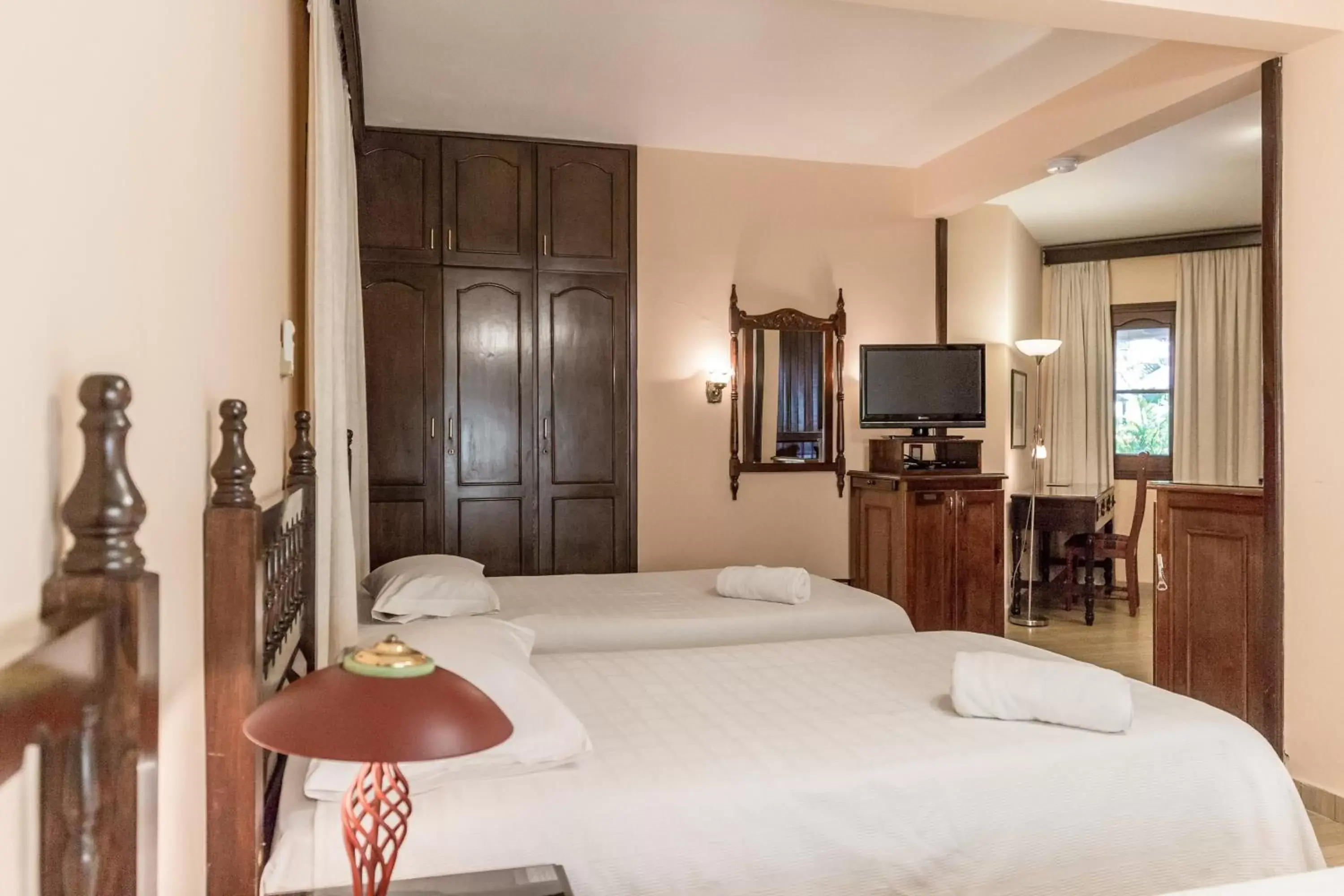 Triple Room in Paramanta Lifestyle Hotel Triple Room in Paramanta Lifestyle Hotel