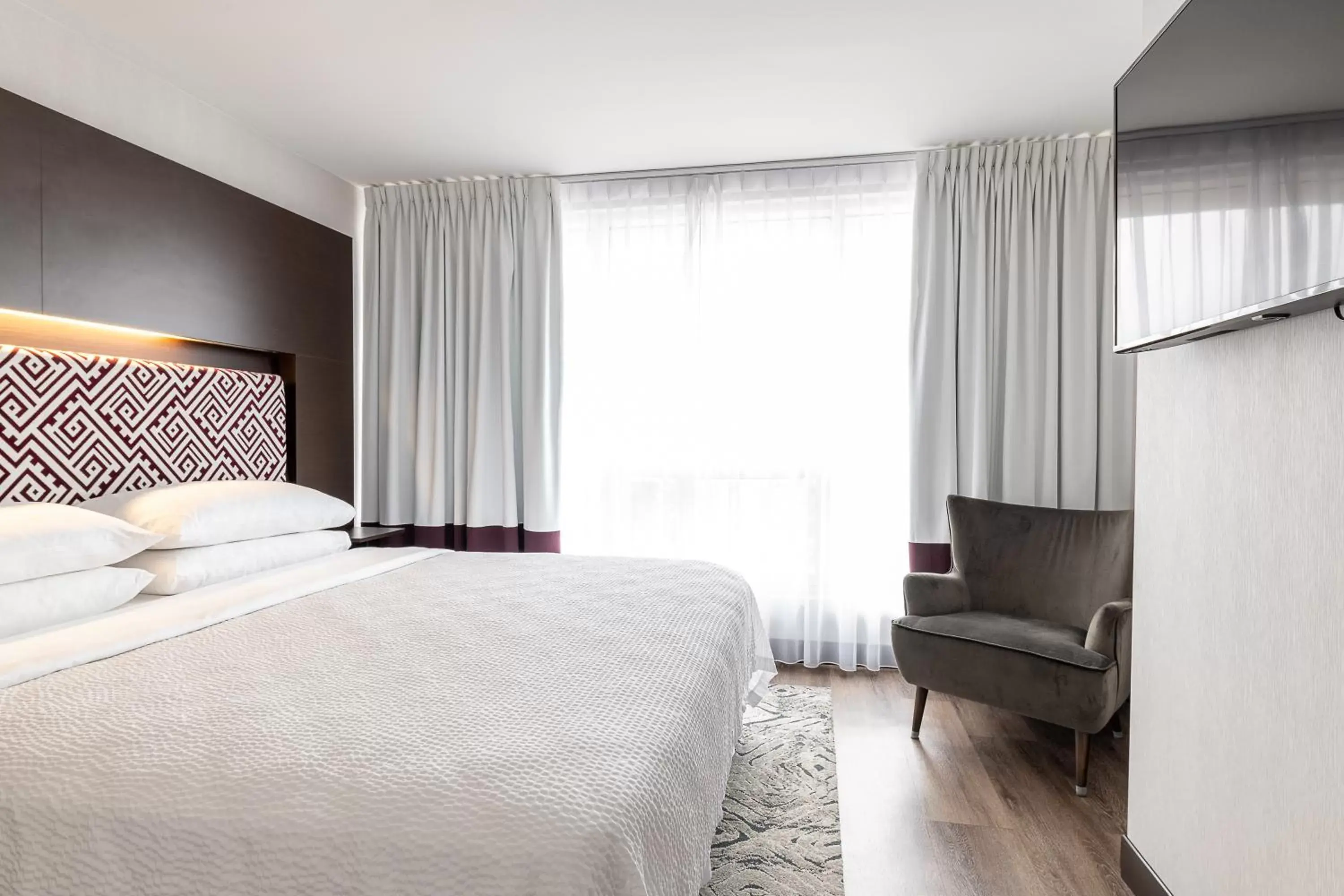 Penthouse, Bedroom 1: King, Bedroom 2: Queen, Sofa bed in Four Points by Sheraton Lévis Convention Centre Penthouse, Bedroom 1: King, Bedroom 2: Queen, Sofa bed in Four Points by Sheraton Lévis Convention Centre