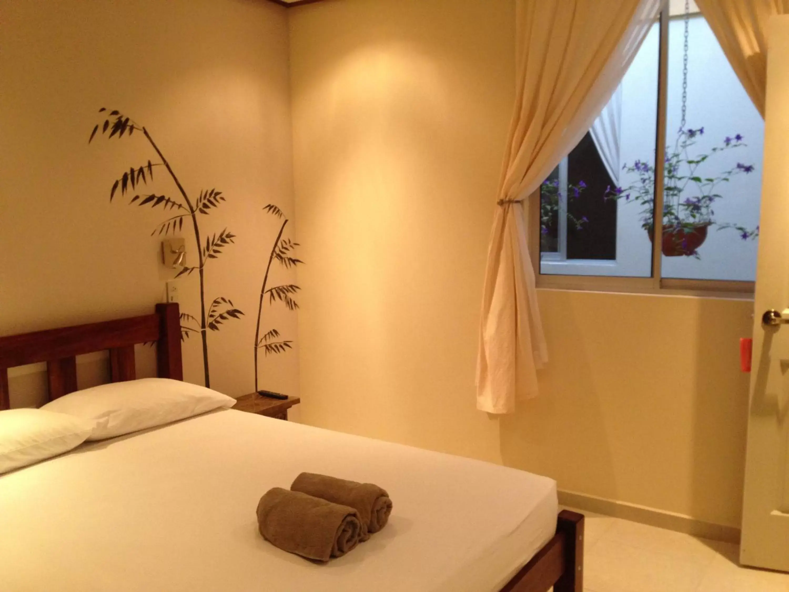 Double Room with Private Bathroom in Casa de Lis Hotel & Tourist Info Centre Double Room with Private Bathroom in Casa de Lis Hotel & Tourist Info Centre