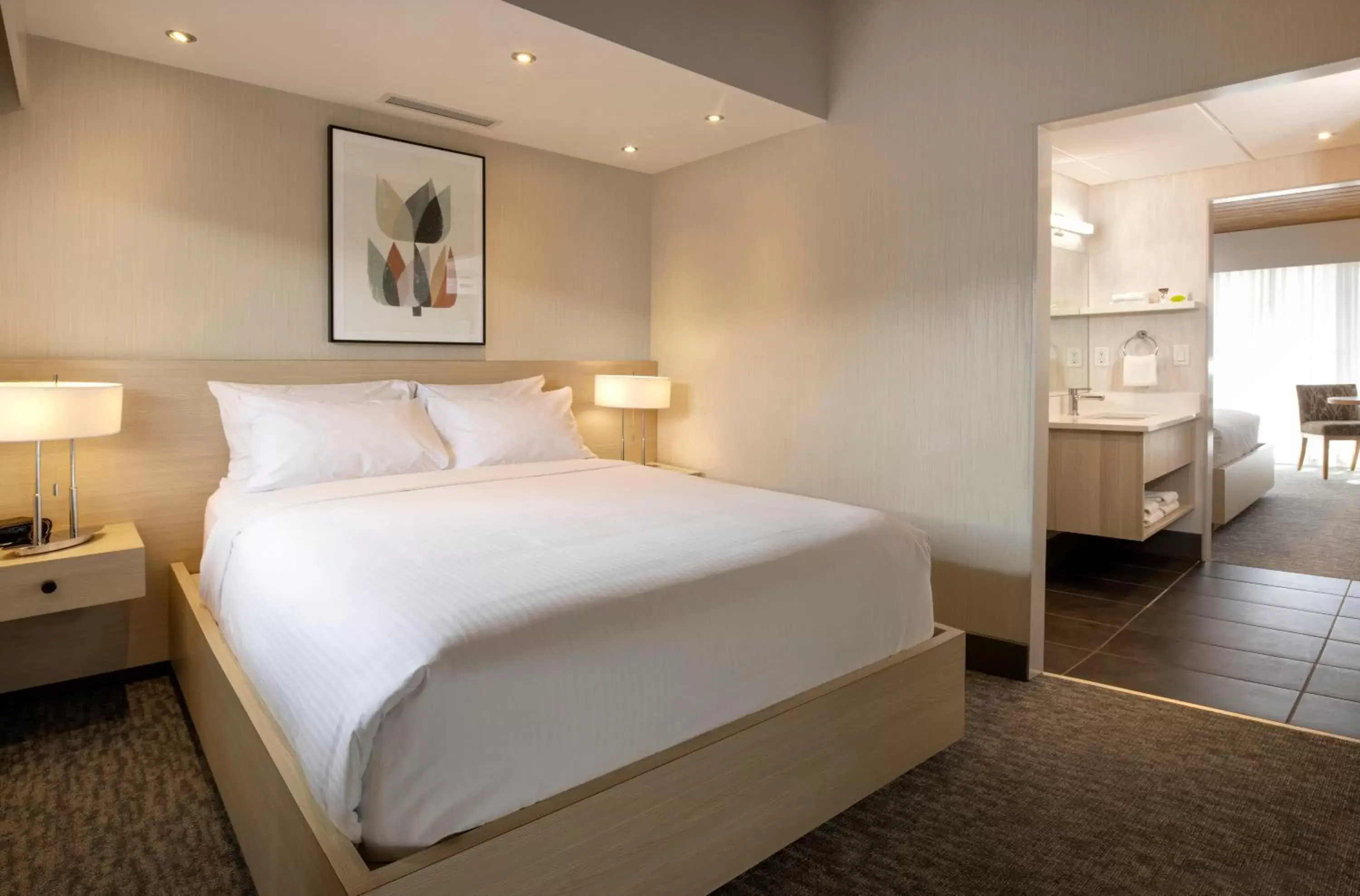 Premium Queen Room with Two Queen Beds in Banff Aspen Lodge Premium Queen Room with Two Queen Beds in Banff Aspen Lodge