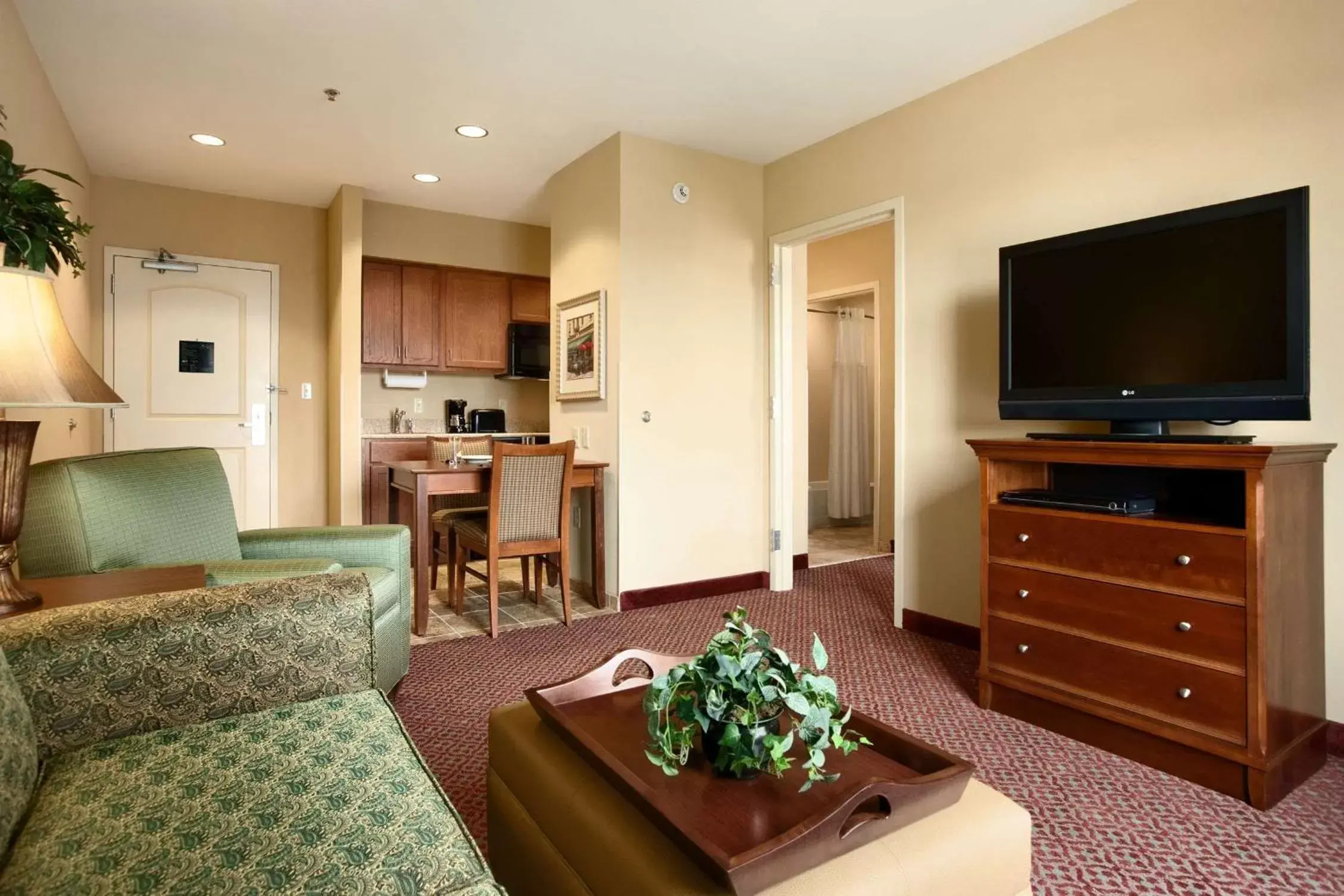 One-Bedroom King Suite - Non-Smoking in Homewood Suites by Hilton Decatur-Forsyth One-Bedroom King Suite - Non-Smoking in Homewood Suites by Hilton Decatur-Forsyth