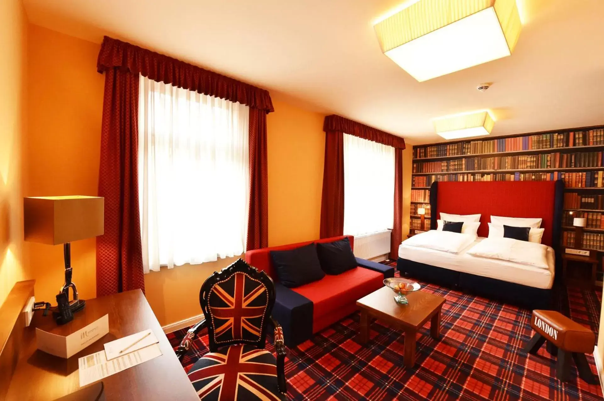 Deluxe Double Room in MOMENTS Boutique Hotel Deluxe Double Room in MOMENTS Boutique Hotel