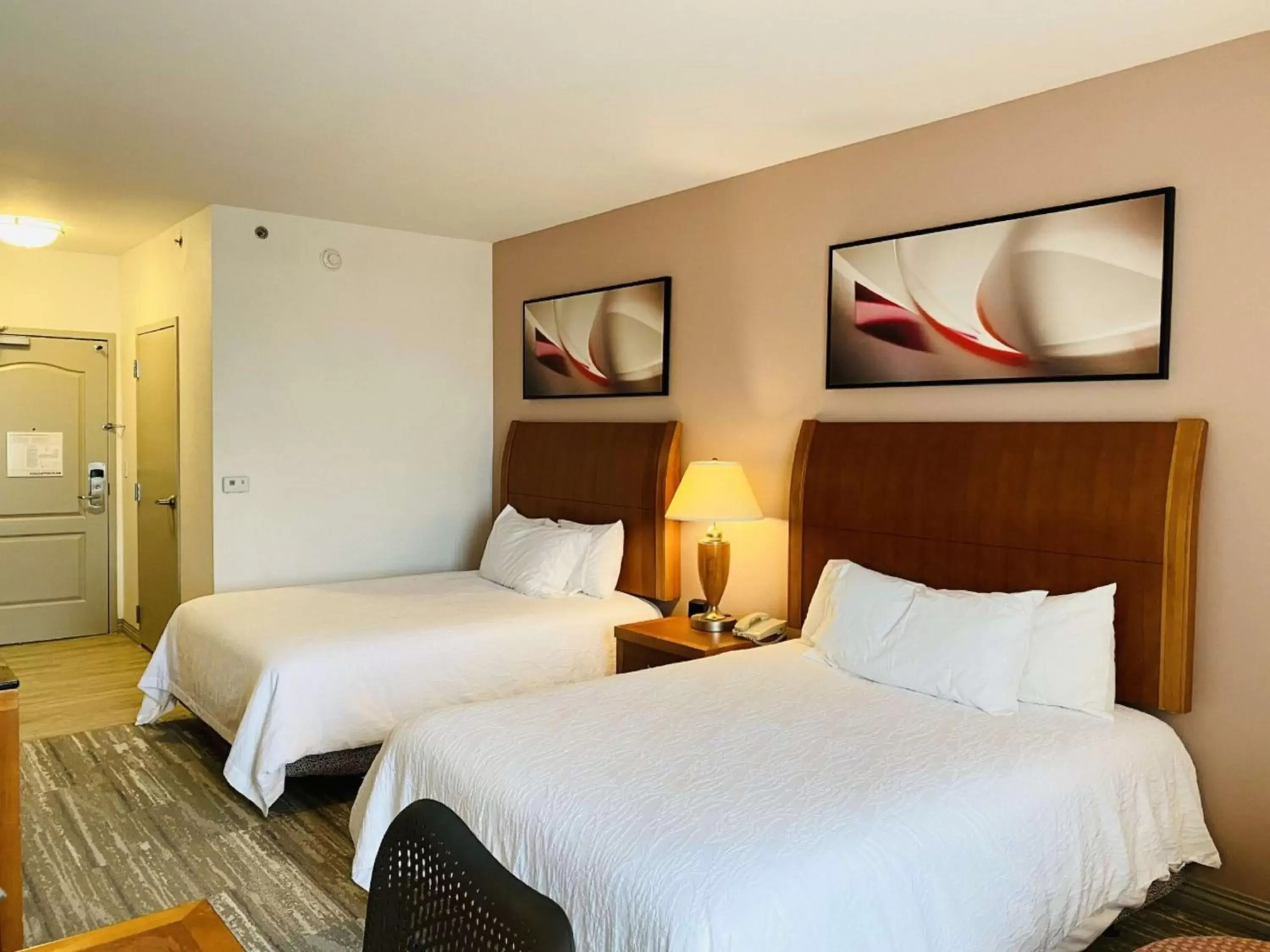 Queen Room with Two Queen Beds in Hilton Garden Inn Columbia Queen Room with Two Queen Beds in Hilton Garden Inn Columbia