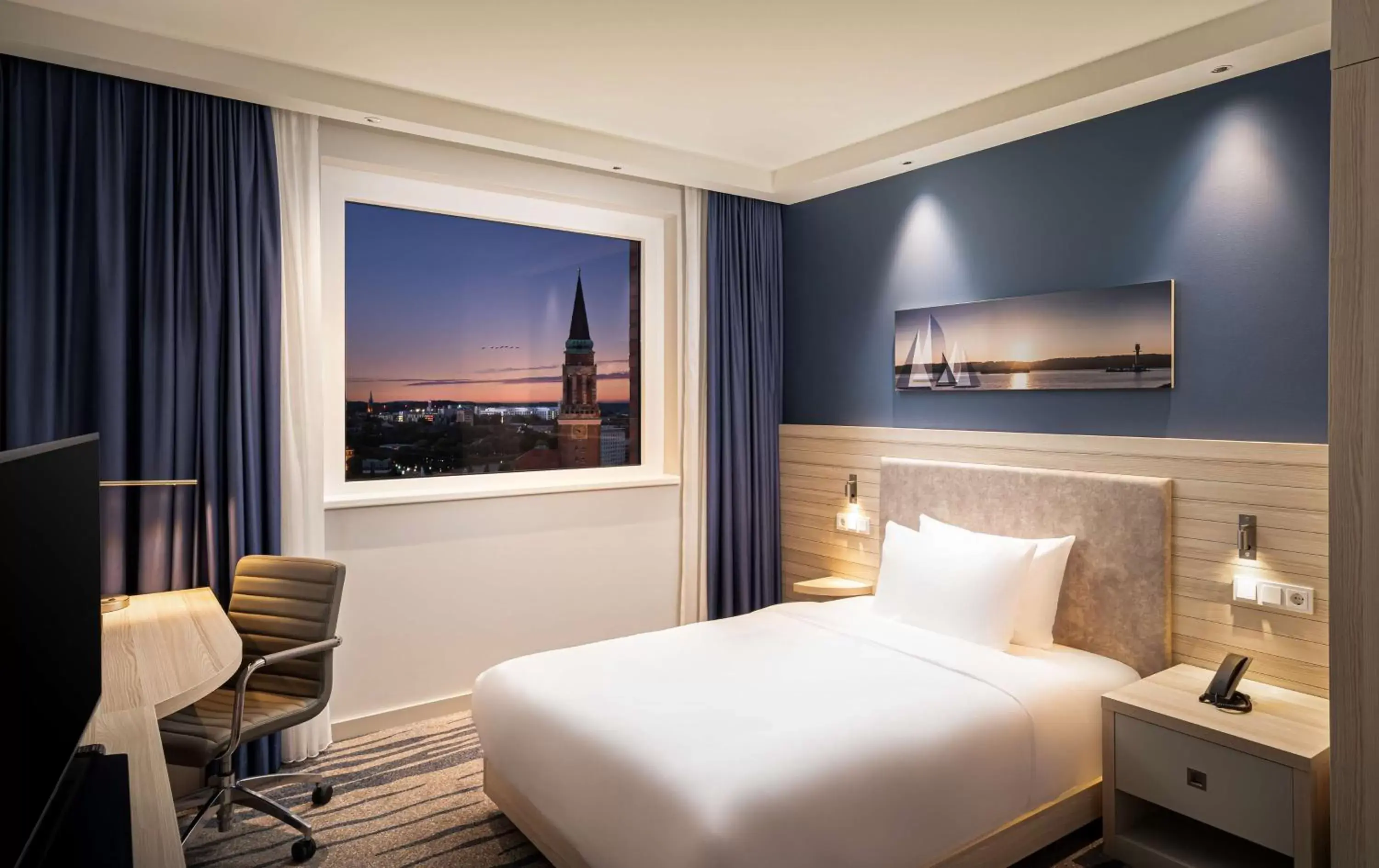 Double Accessible Room in Hampton By Hilton Kiel Double Accessible Room in Hampton By Hilton Kiel