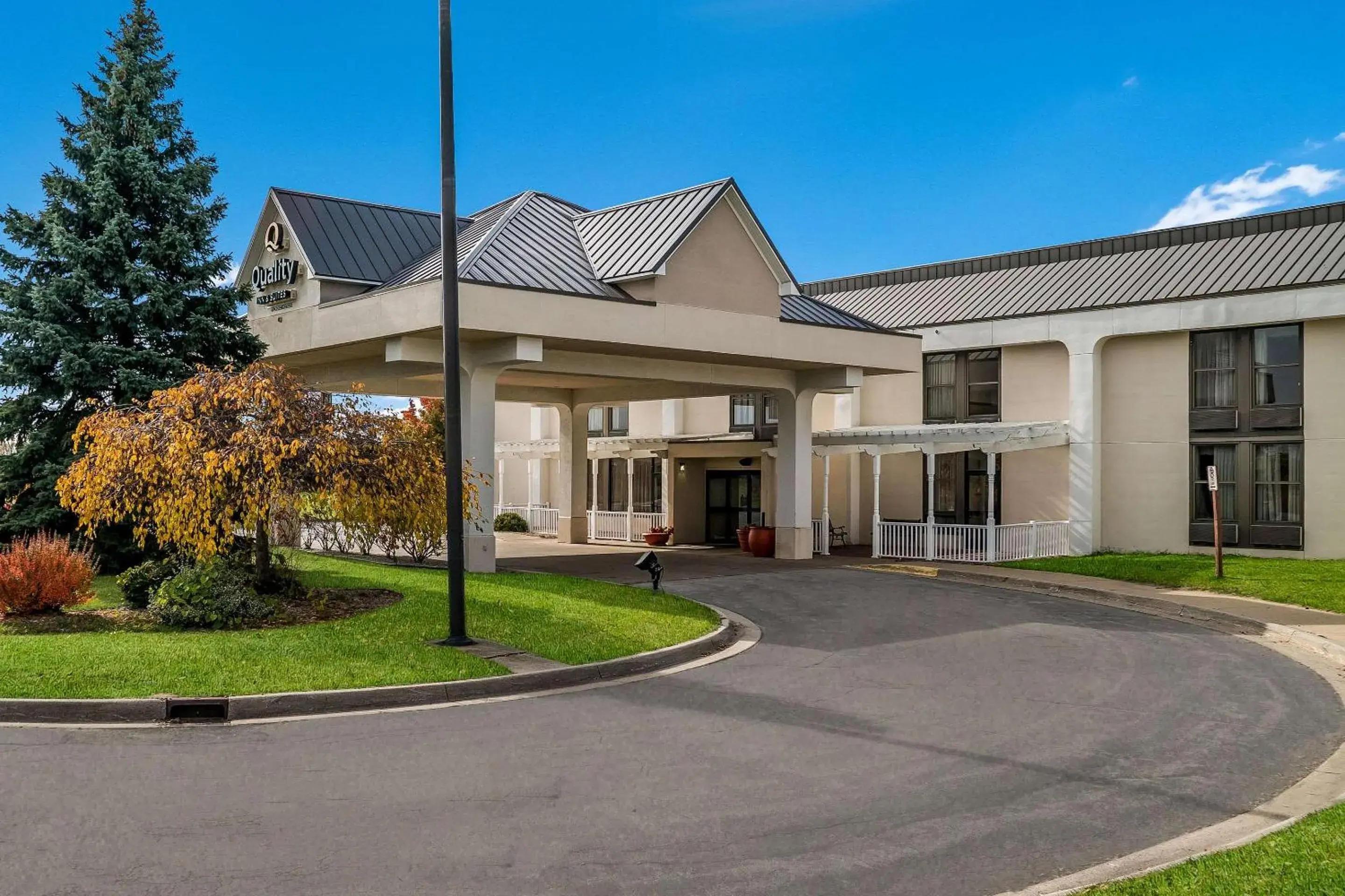 Quality Inn & Suites Quality Inn & Suites