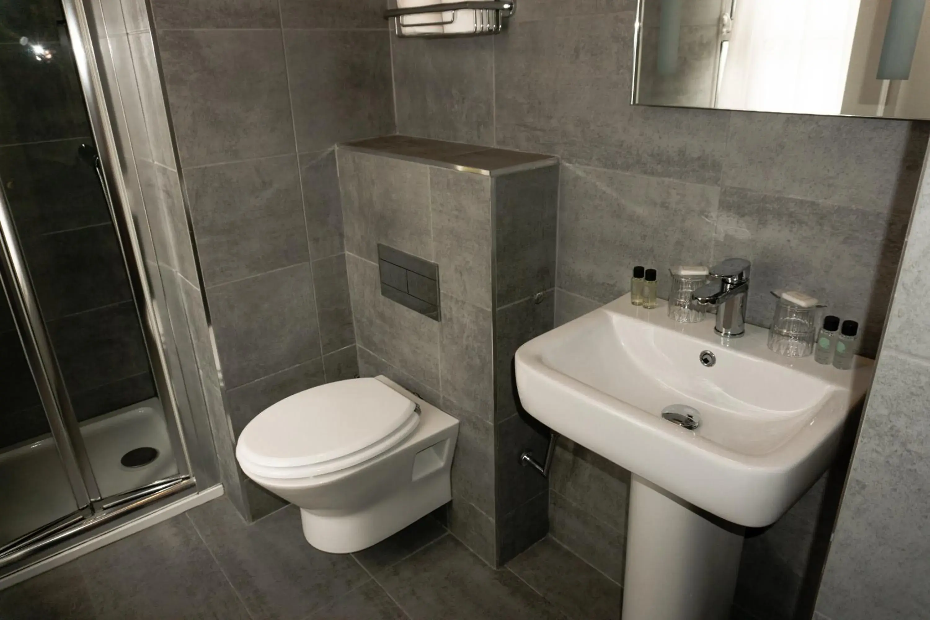 Family Room in Phoenix Park Hotel Family Room in Phoenix Park Hotel