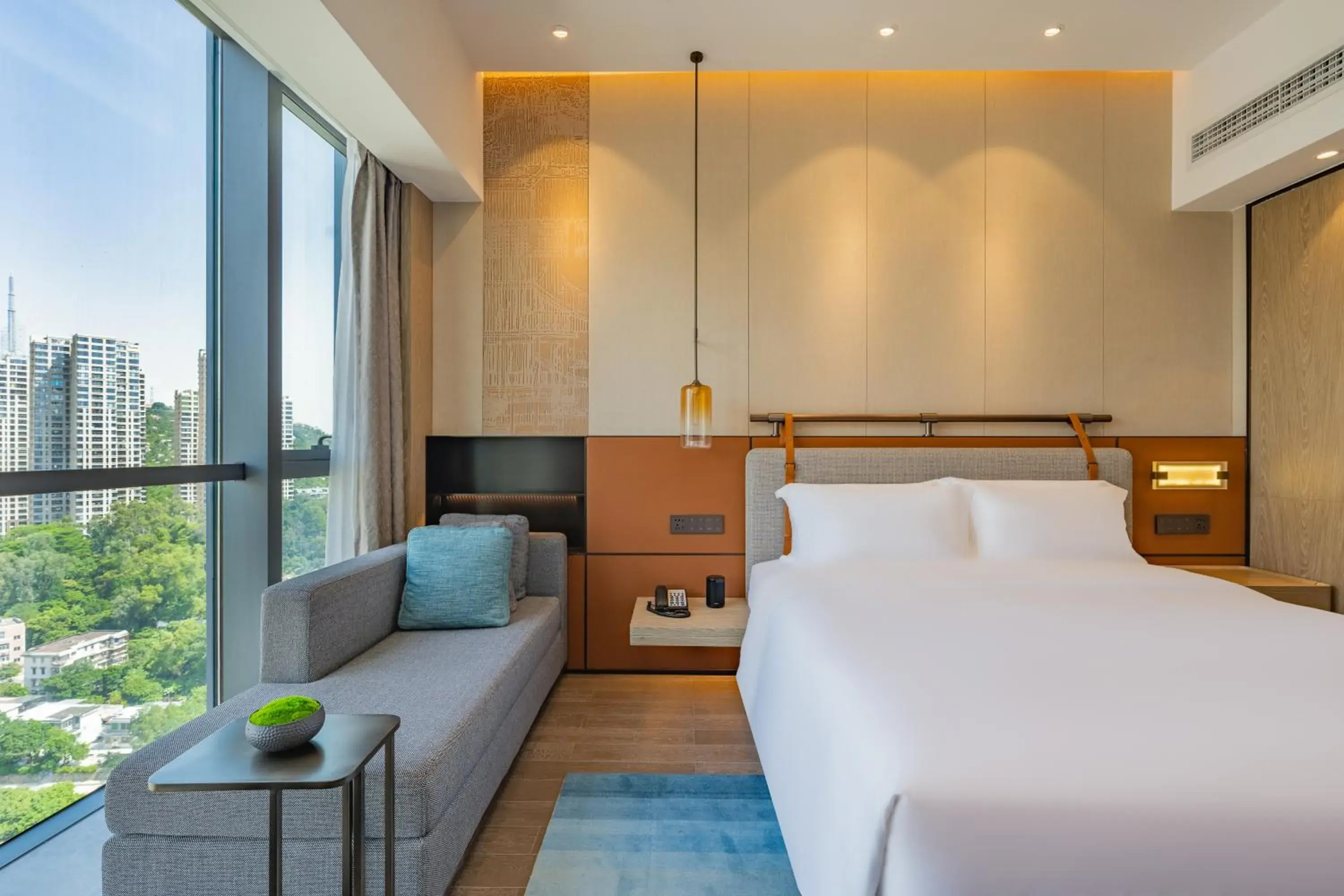 Premium King Room with City View in Holiday Inn Zhuhai City Center by IHG Premium King Room with City View in Holiday Inn Zhuhai City Center by IHG