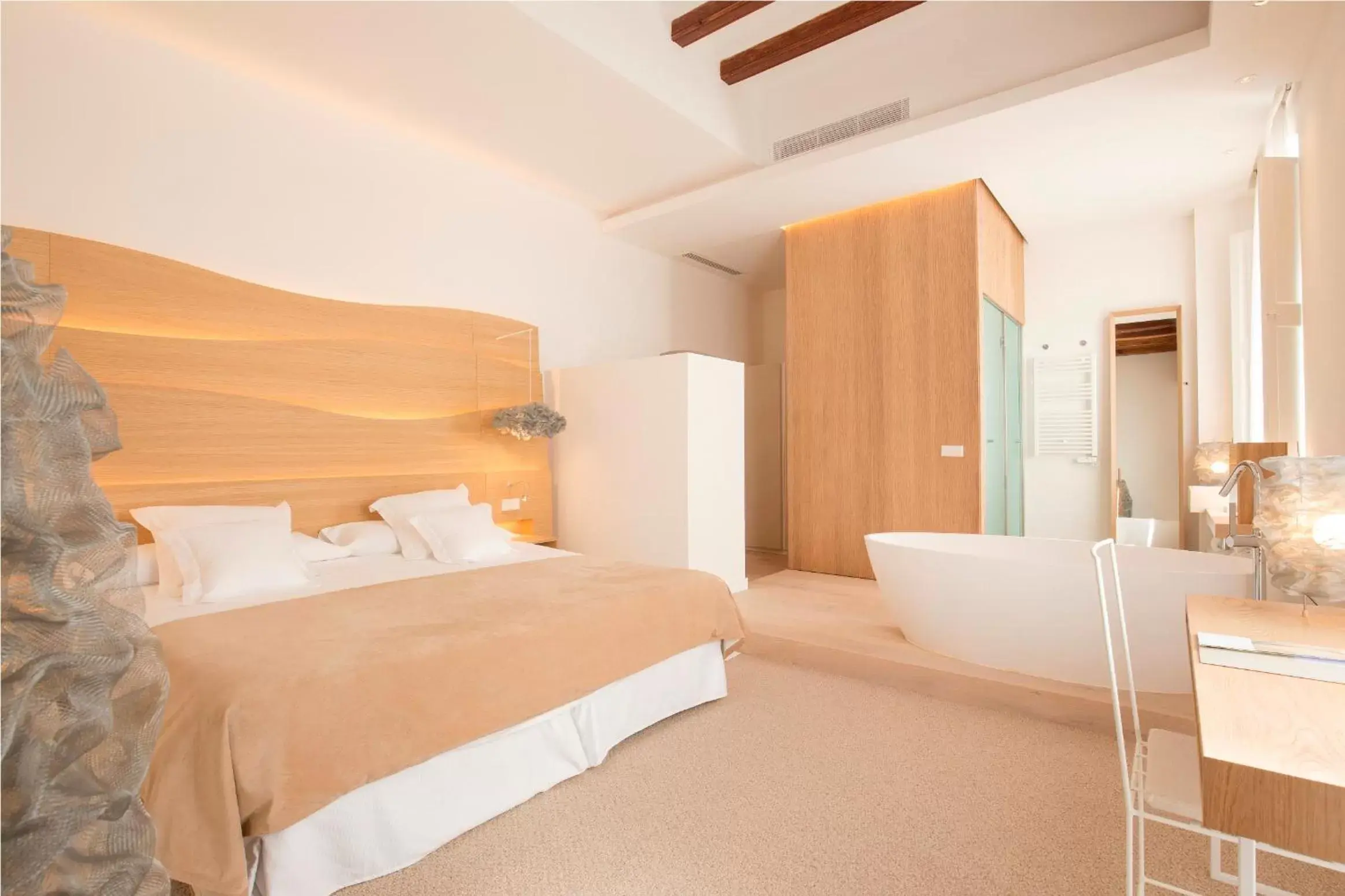 Junior Suite in Convent de la Missio - Grand Luxury Boutique hotel, Adults Only Junior Suite in Convent de la Missio - Grand Luxury Boutique hotel, Adults Only