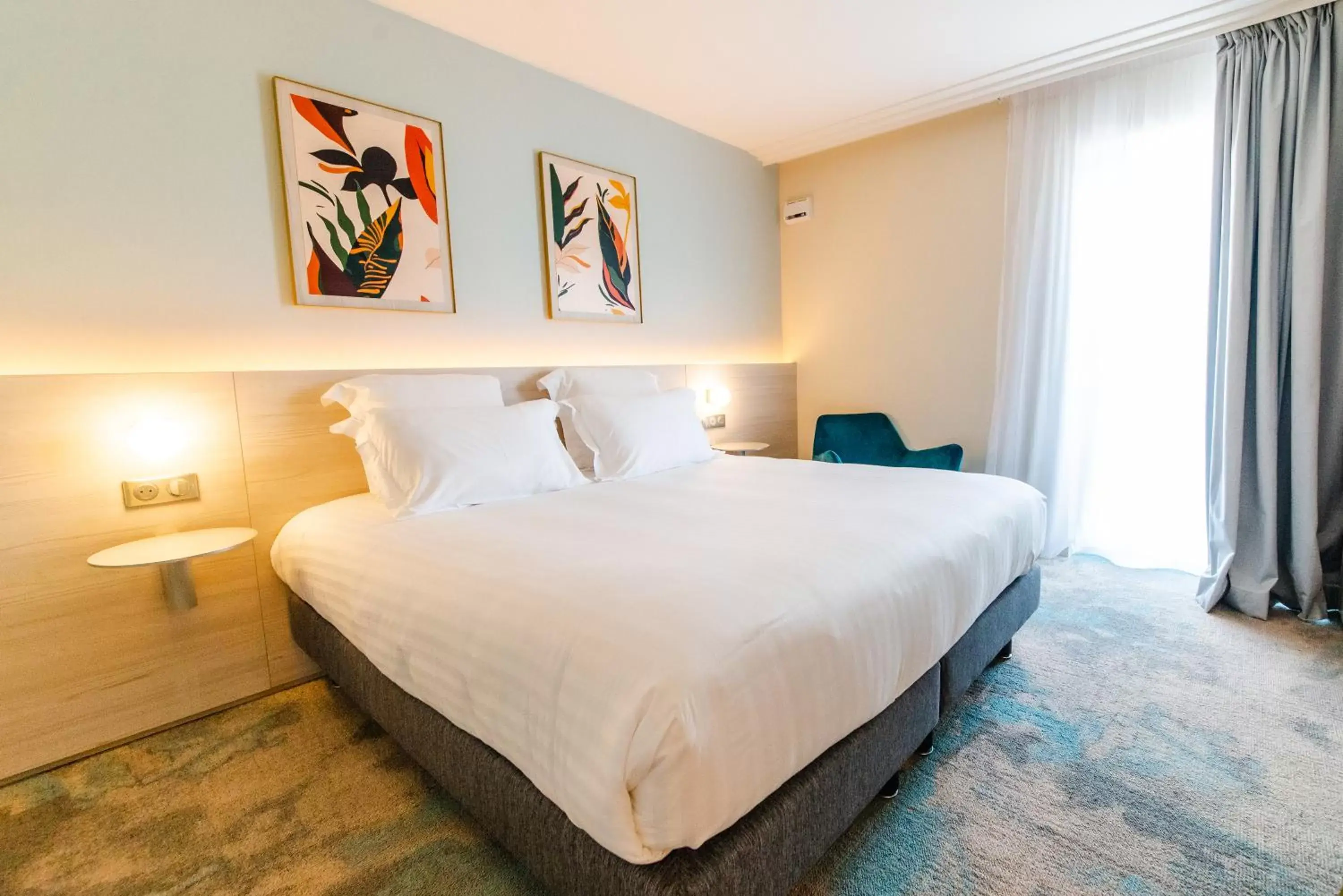 Deluxe King Room - Garden Level in Ilot du Golf BW Premier Collection Deluxe King Room - Garden Level in Ilot du Golf BW Premier Collection