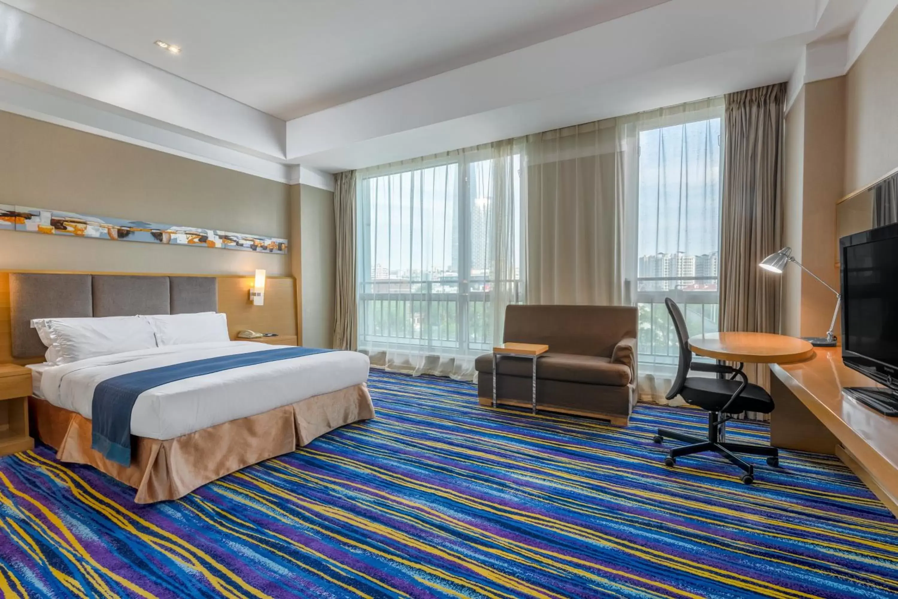 Standard King Room - Accessible in Holiday Inn Express Tianjin Heping, an IHG Hotel Standard King Room - Accessible in Holiday Inn Express Tianjin Heping, an IHG Hotel