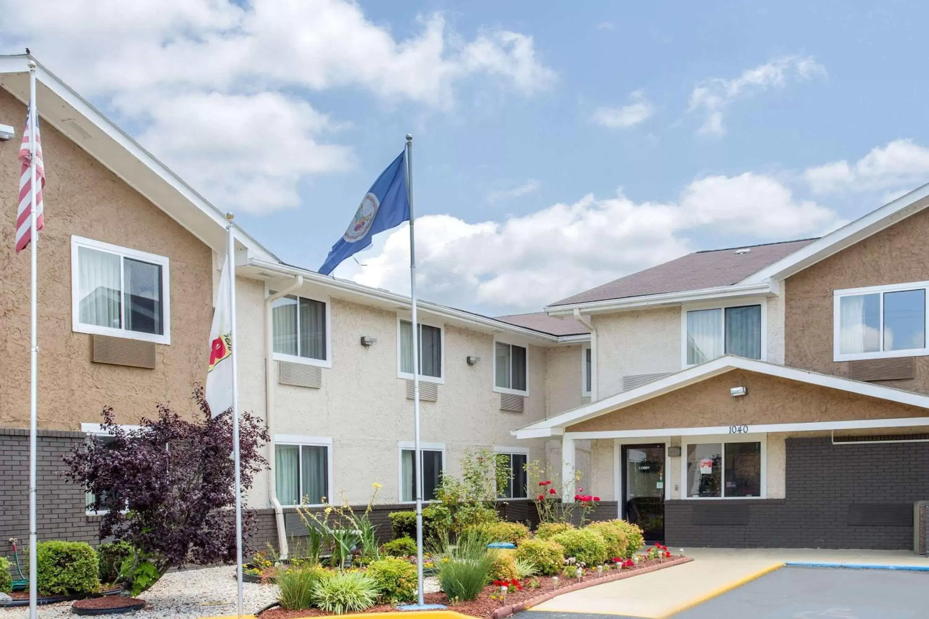 Super 8 by Wyndham South Boston VA Super 8 by Wyndham South Boston VA