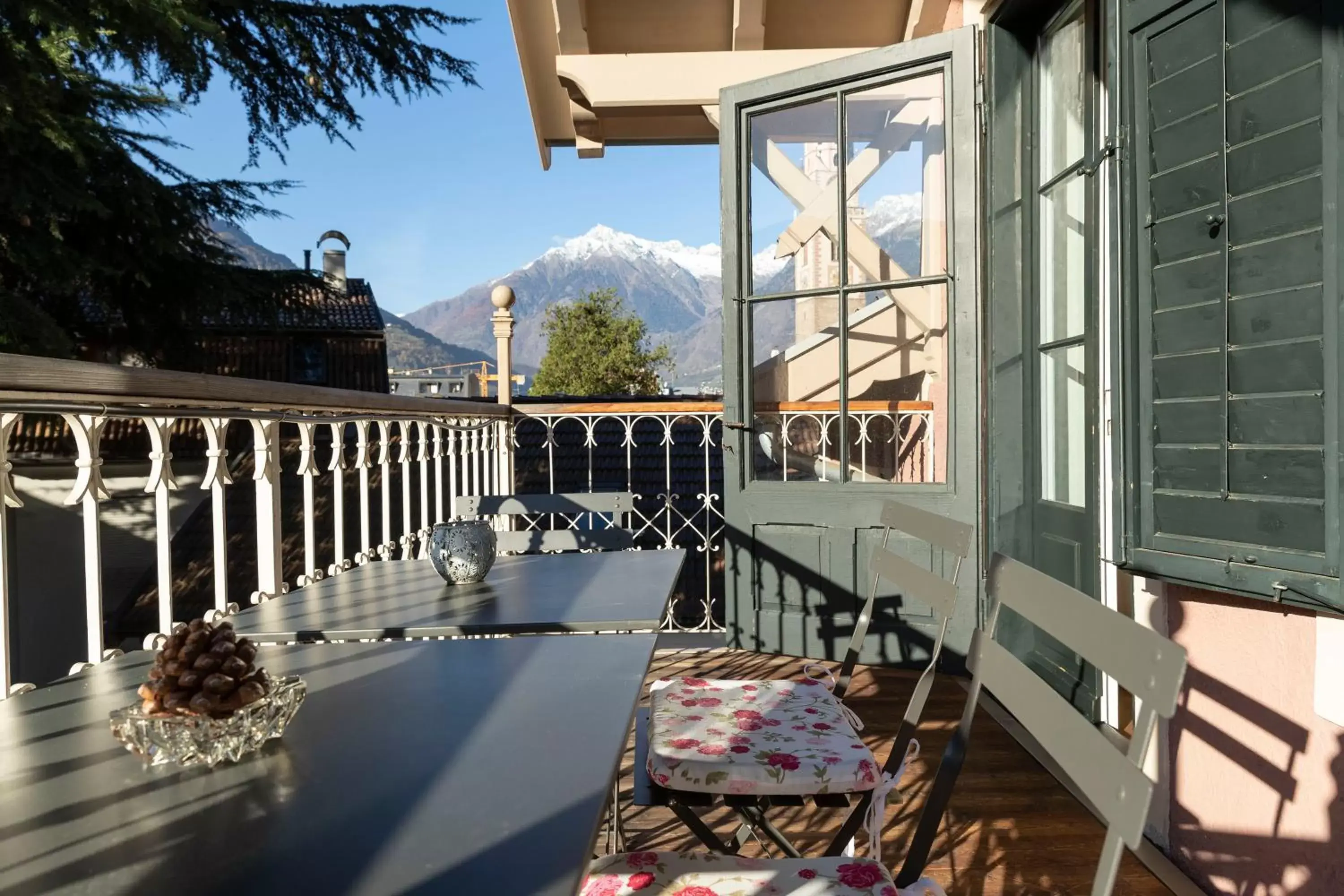 Superior Suite with Balcony in Villa Bergmann Suites Meran Superior Suite with Balcony in Villa Bergmann Suites Meran