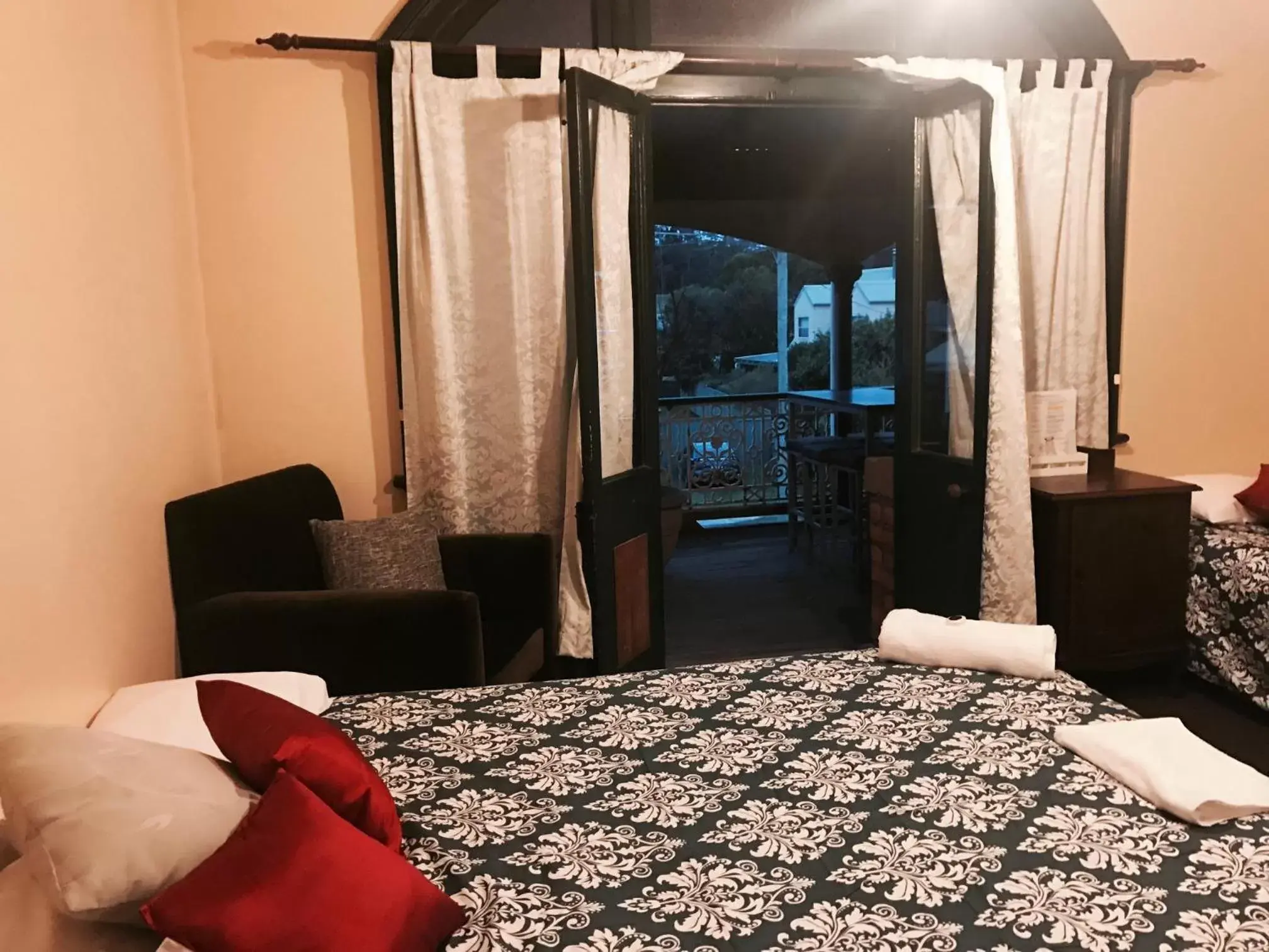 Double Room with Extra Bed in Bellbird Hotel Double Room with Extra Bed in Bellbird Hotel