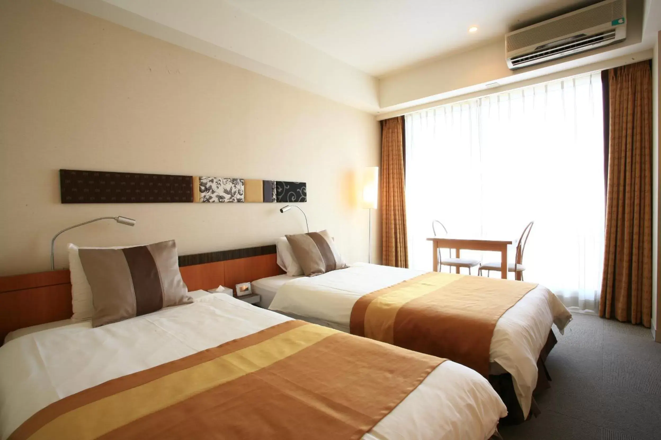 Twin Room in The Beach Tower Okinawa Twin Room in The Beach Tower Okinawa