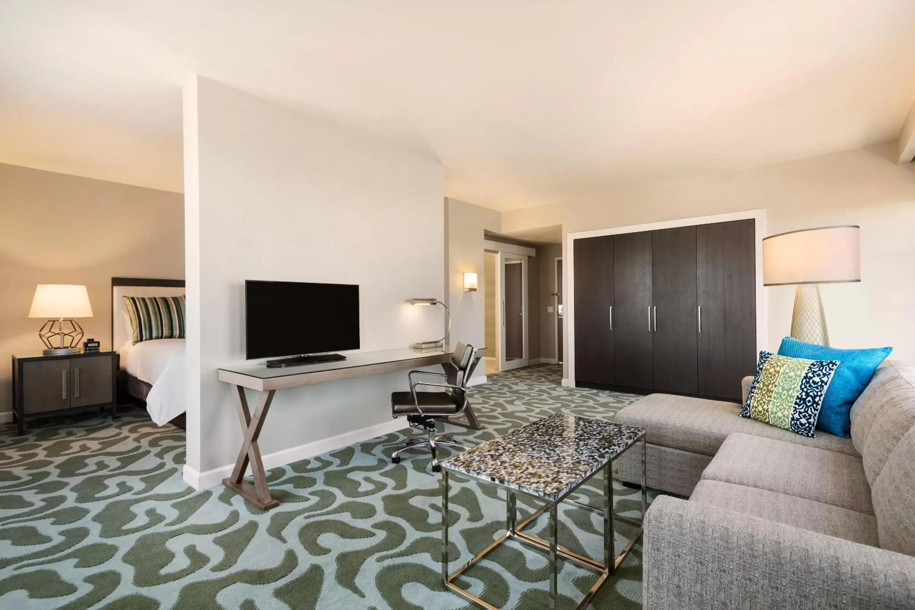 Deluxe King Suite with View - Non-Smoking in Wyndham Grand Jupiter at Harbourside Place Deluxe King Suite with View - Non-Smoking in Wyndham Grand Jupiter at Harbourside Place