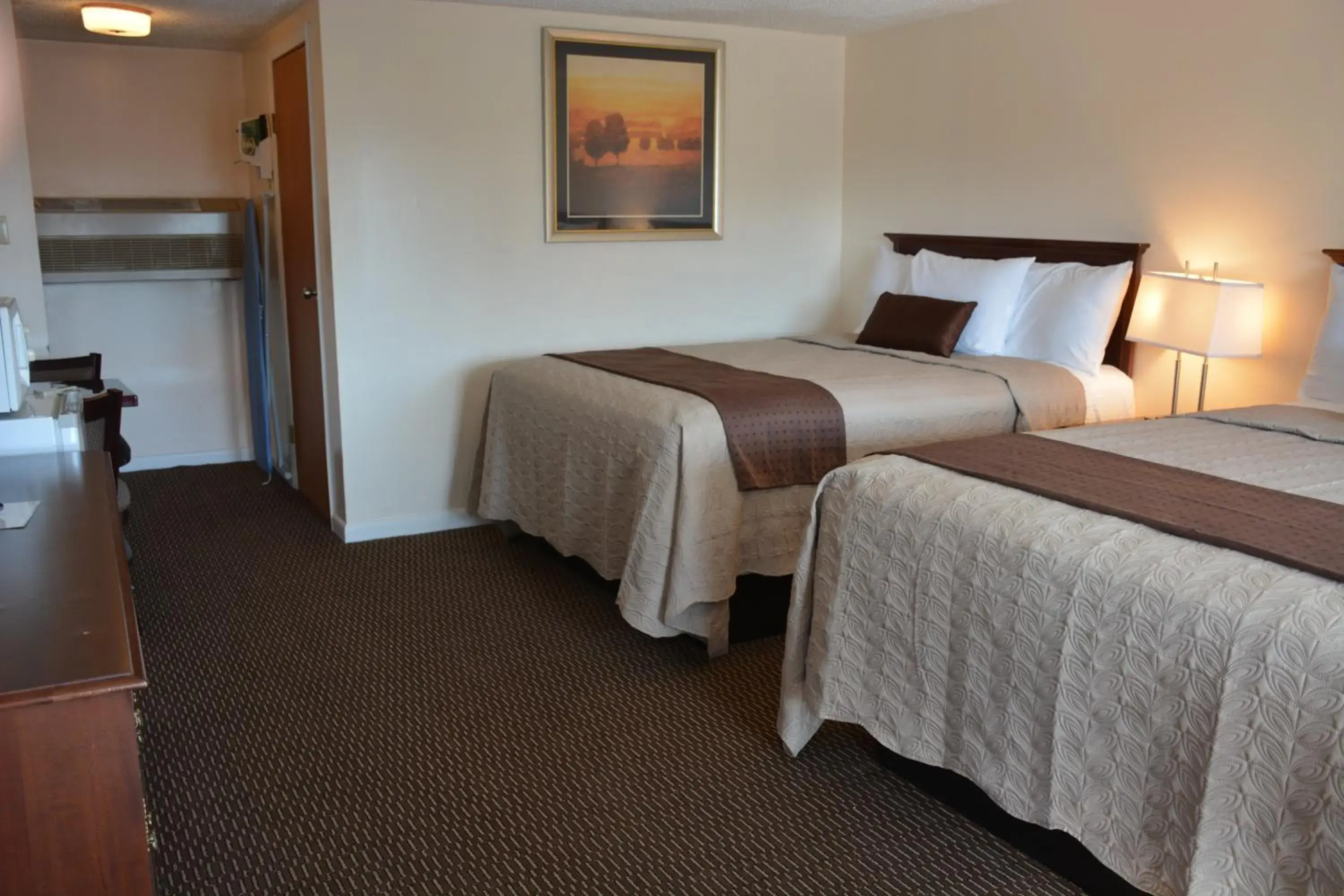 Queen Room in Liberty Inn Old Saybrook Queen Room in Liberty Inn Old Saybrook