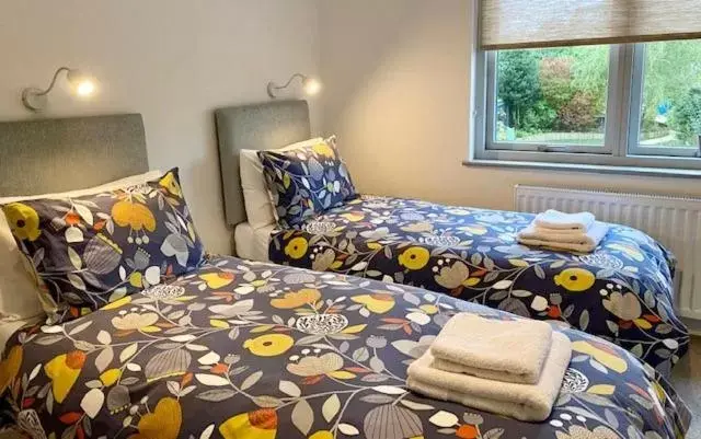 Double or Twin Room with Garden View in 72 Ashley Road Double or Twin Room with Garden View in 72 Ashley Road