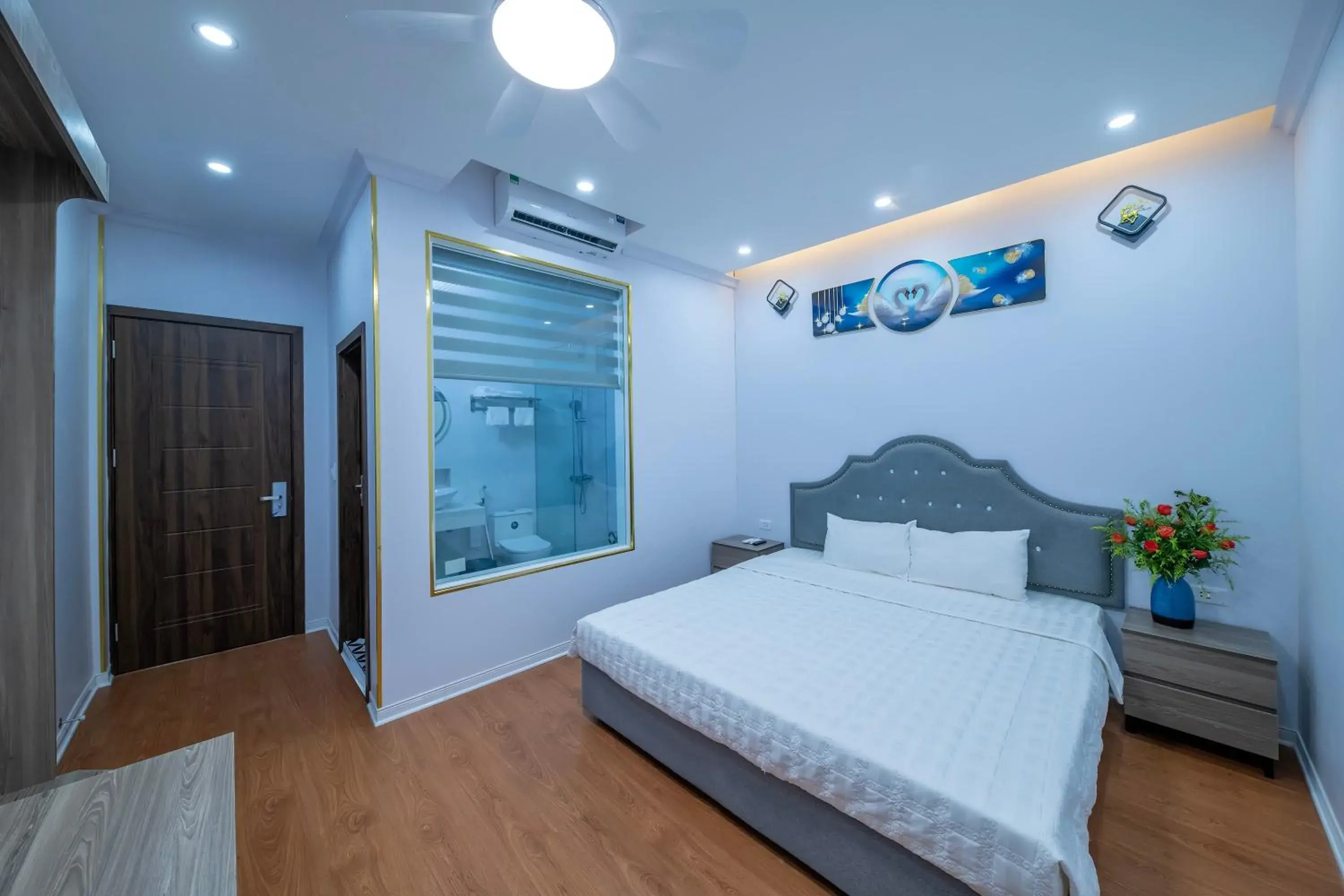 Superior Double Room in Hanoi City Guest House Superior Double Room in Hanoi City Guest House