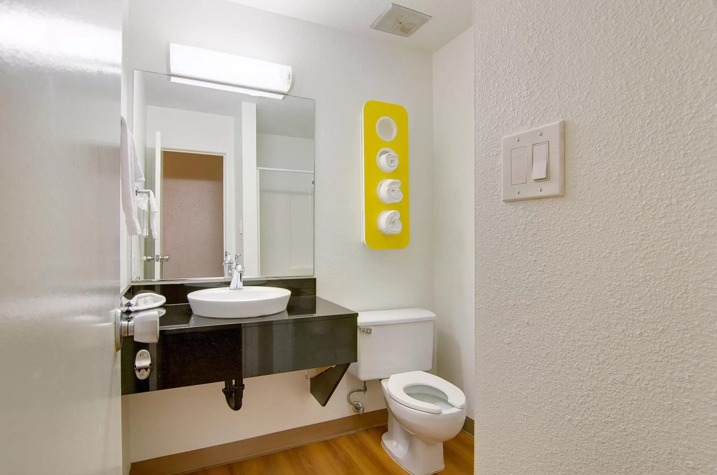 Deluxe Double Room - single occupancy in Motel 6-Tacoma, WA - Fife Deluxe Double Room - single occupancy in Motel 6-Tacoma, WA - Fife