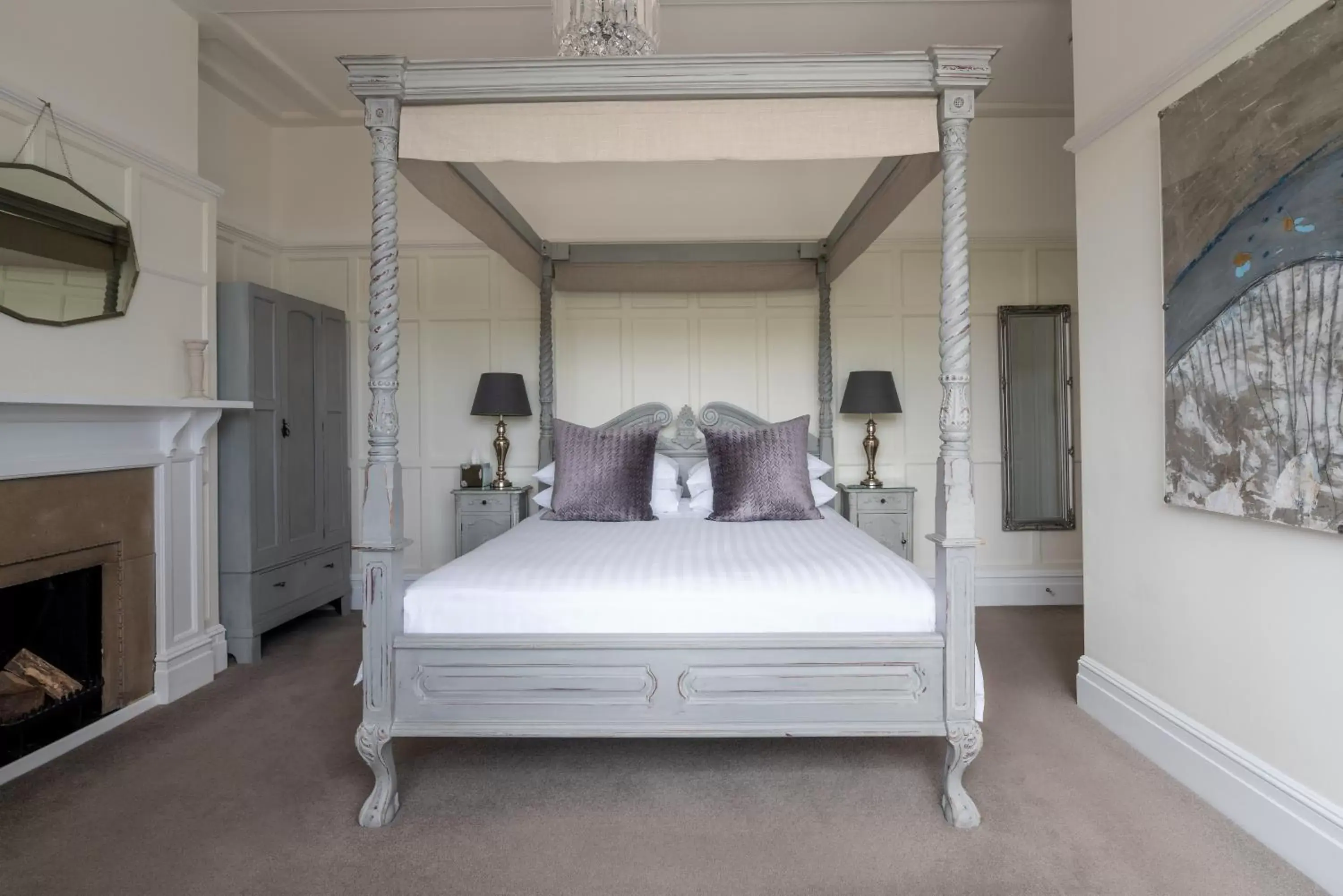 Deluxe King Room in The Dartmouth Boutique B &B Deluxe King Room in The Dartmouth Boutique B &B