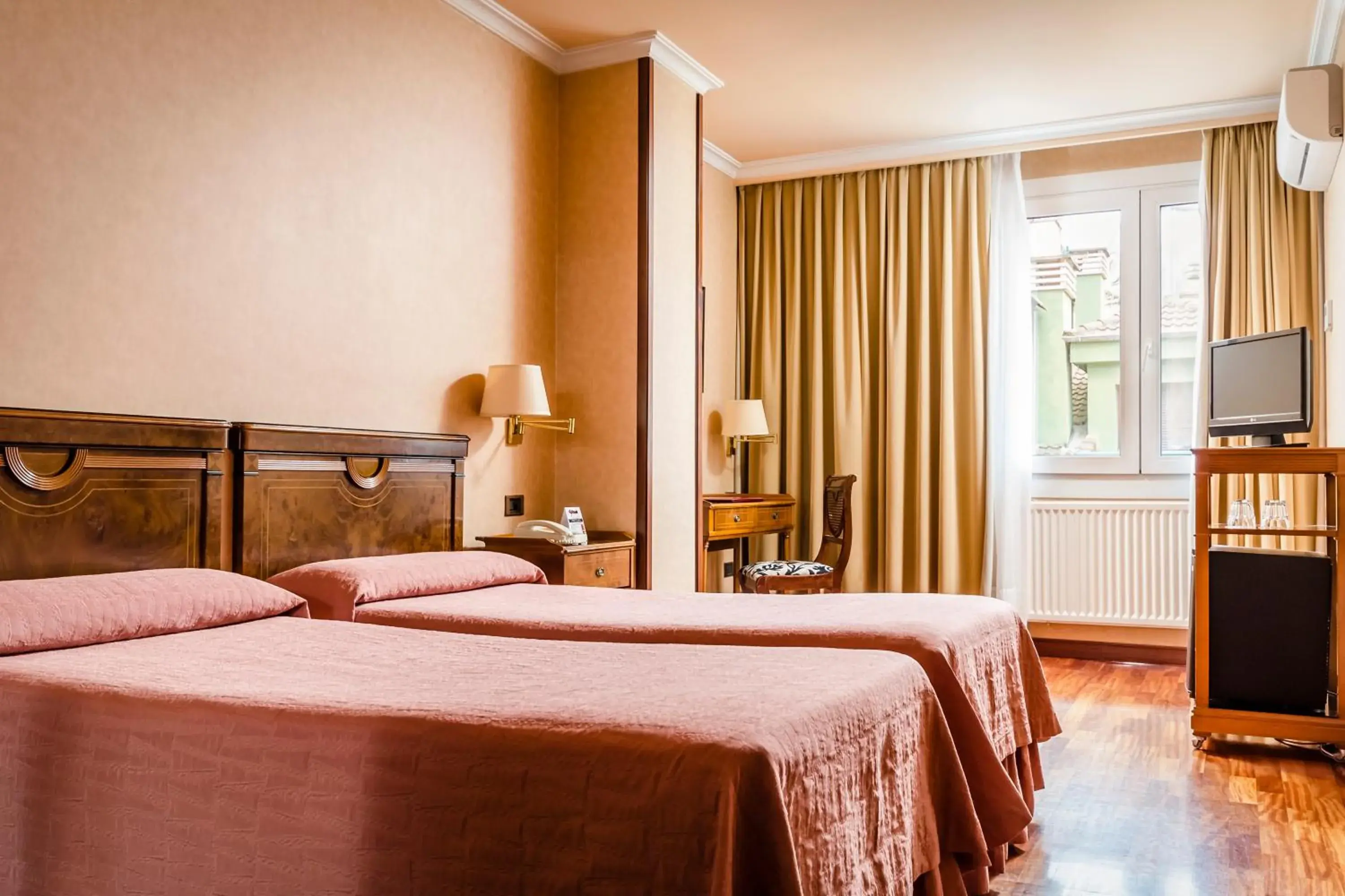 Twin Room with Extra Bed in Hotel Alcomar Twin Room with Extra Bed in Hotel Alcomar