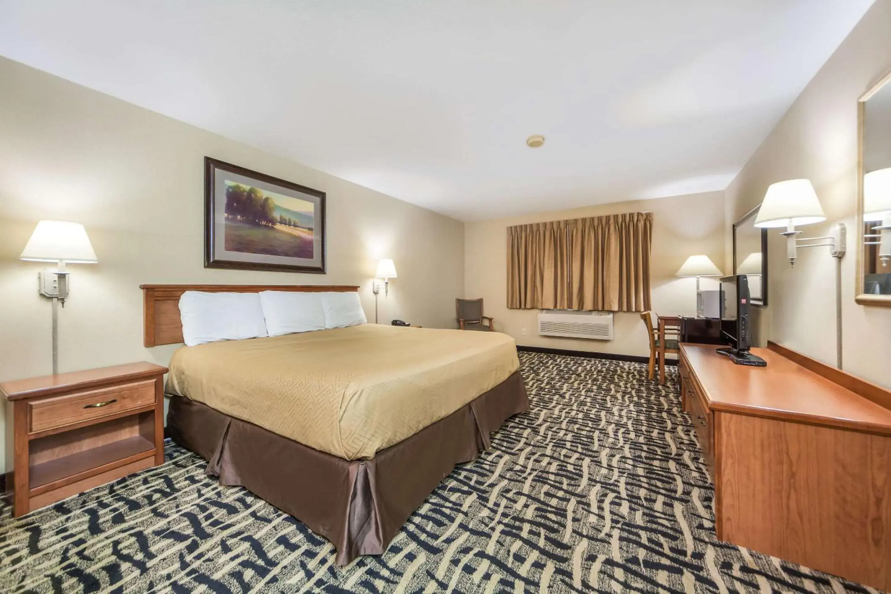 King Room - Non-Smoking in Rodeway Inn King Room - Non-Smoking in Rodeway Inn