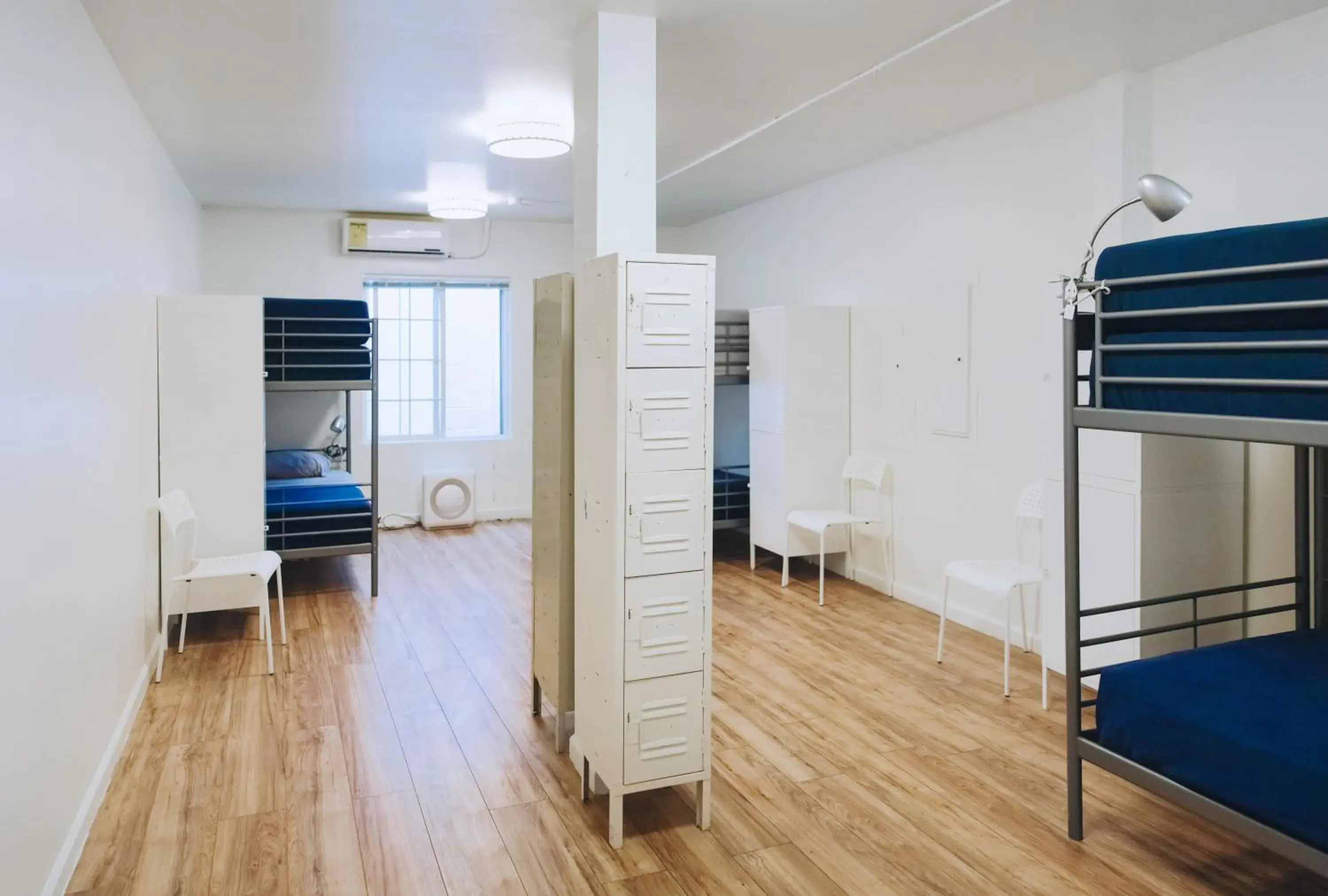 Bed in 8-Bed Mixed Dormitory Room in Melrose Hostel Bed in 8-Bed Mixed Dormitory Room in Melrose Hostel