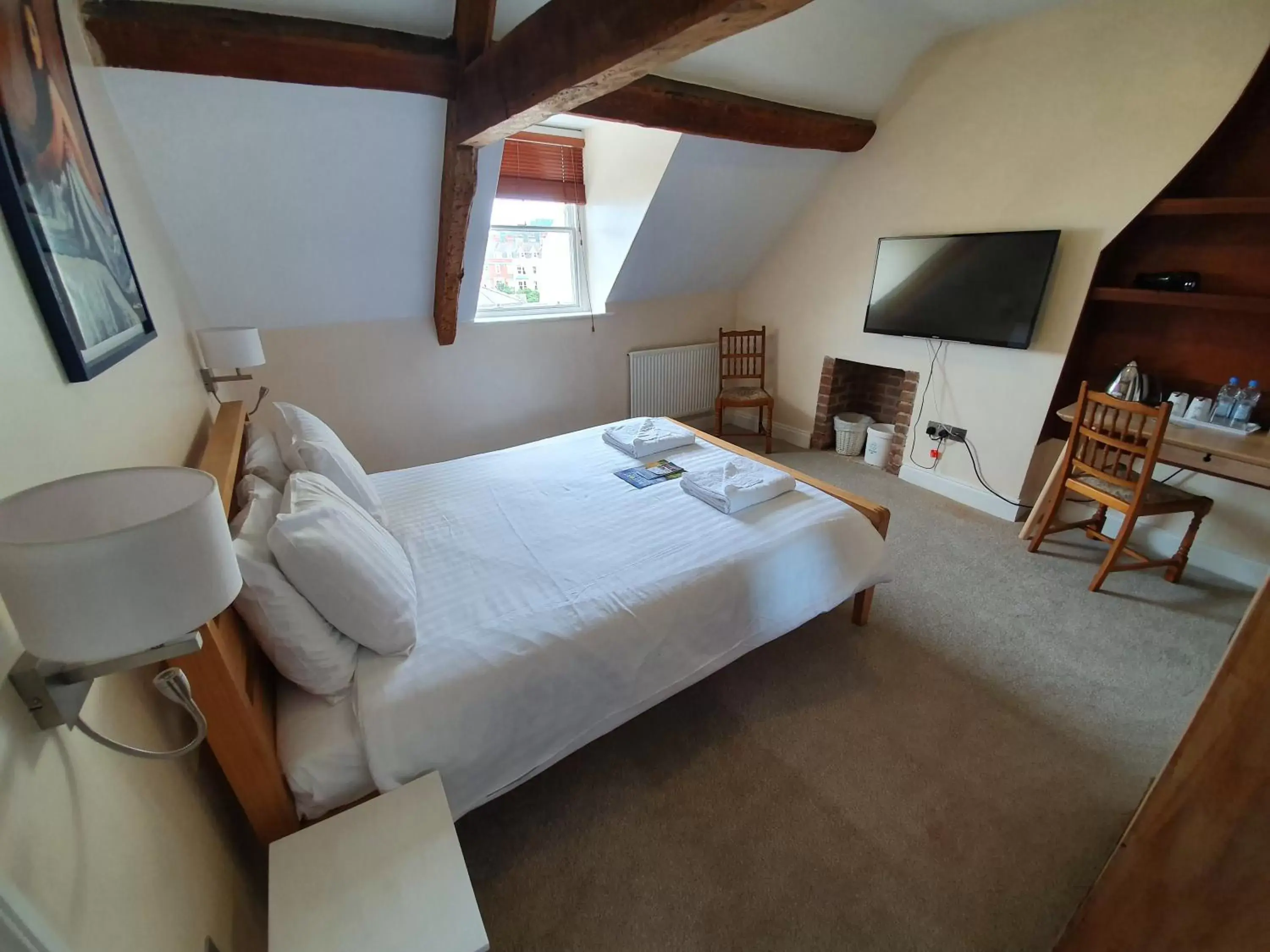 Queen Room with Sea View in Alexandra Hotel Queen Room with Sea View in Alexandra Hotel