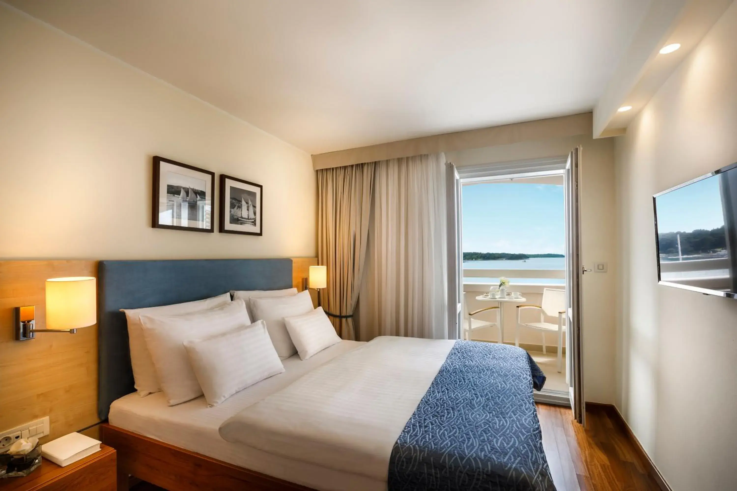 Superior Room for 2 Seaview - Hotel in Valamar Riviera Hotel & Residence Superior Room for 2 Seaview - Hotel in Valamar Riviera Hotel & Residence