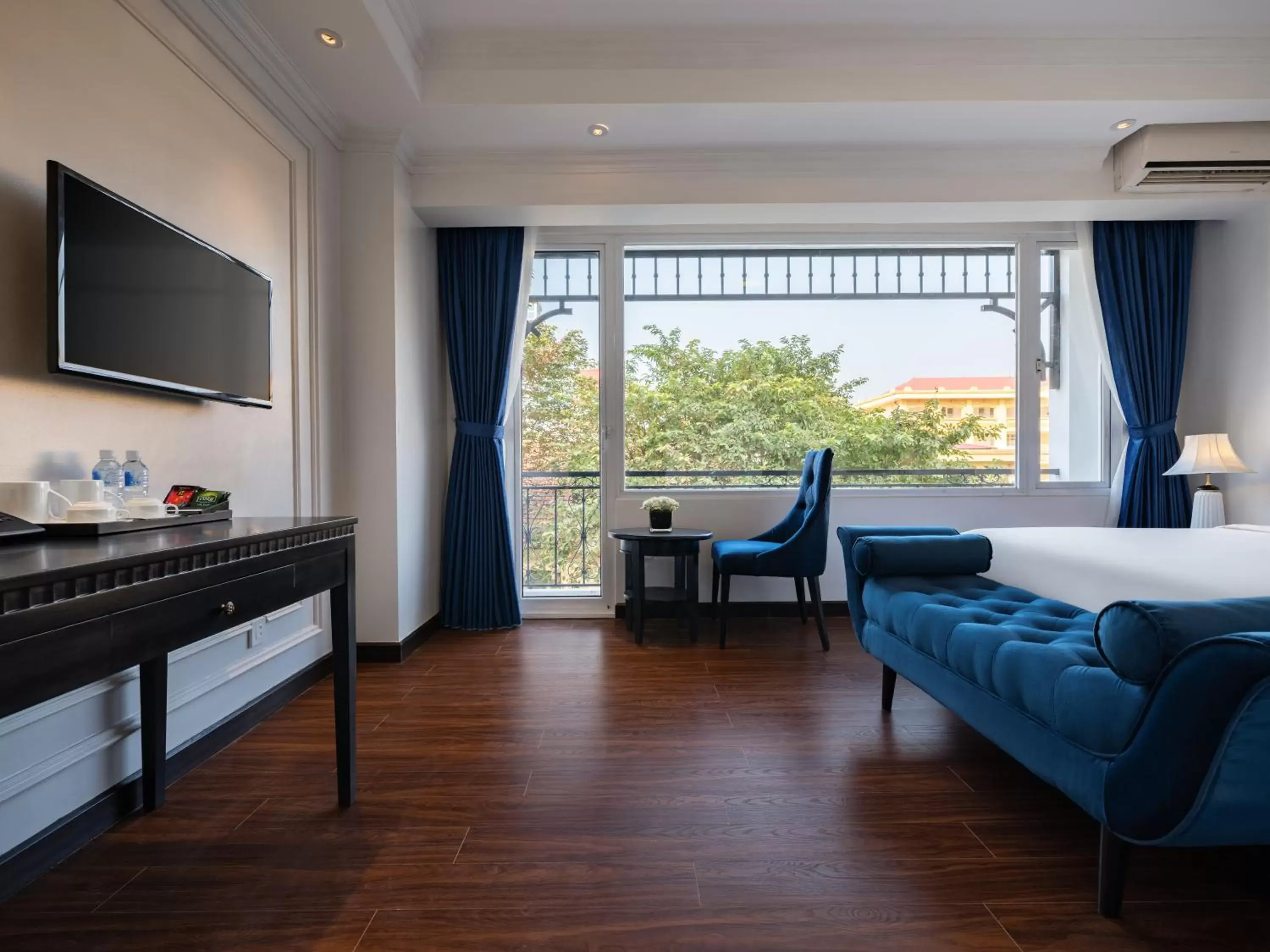 King Suite - single occupancy in The Flower Boutique Hotel & Travel King Suite - single occupancy in The Flower Boutique Hotel & Travel