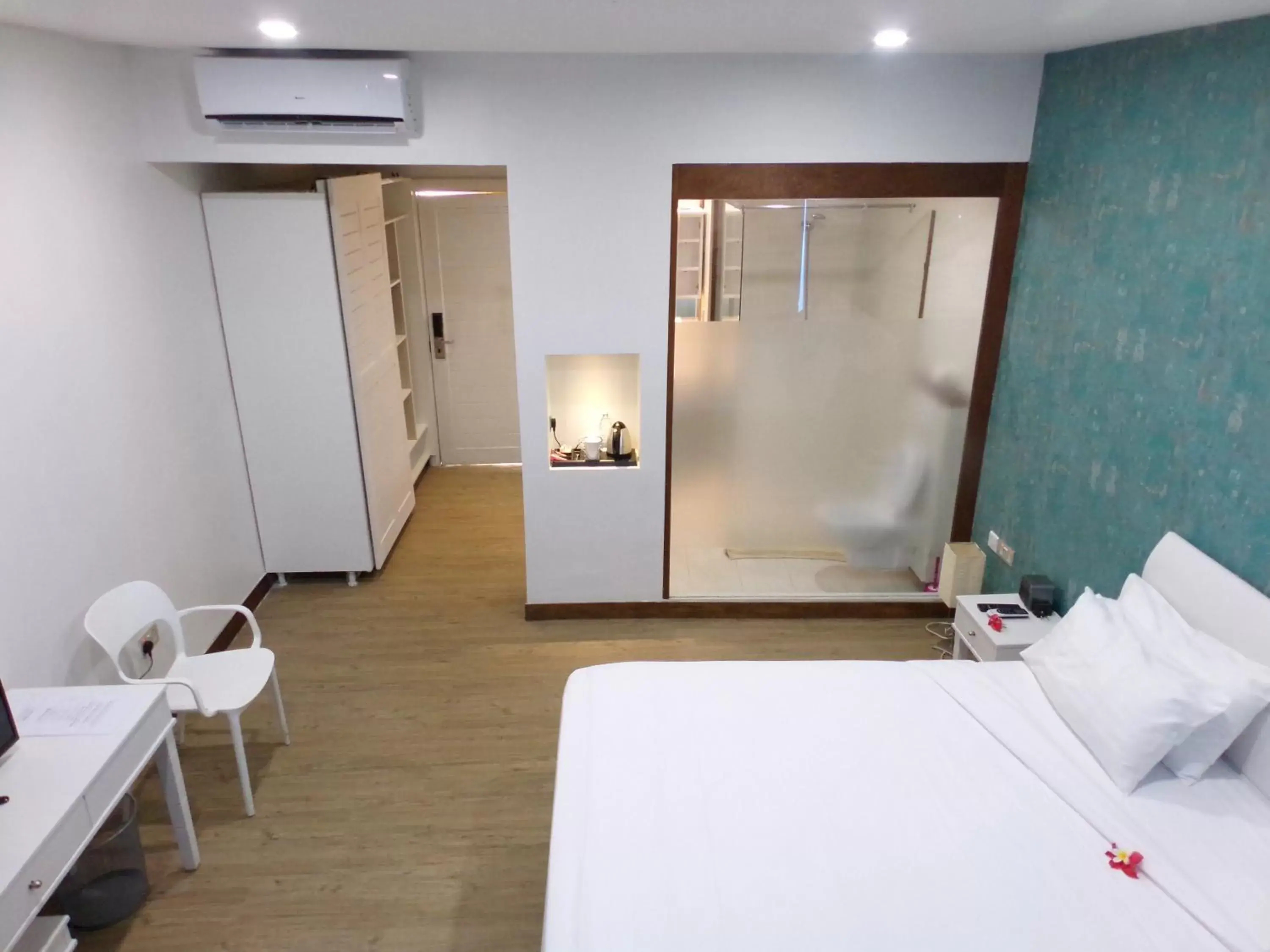 Superior Luxury Room with Sea View - single occupancy in Golden Tulip Grande Comore Moroni Resort & Spa Superior Luxury Room with Sea View - single occupancy in Golden Tulip Grande Comore Moroni Resort & Spa