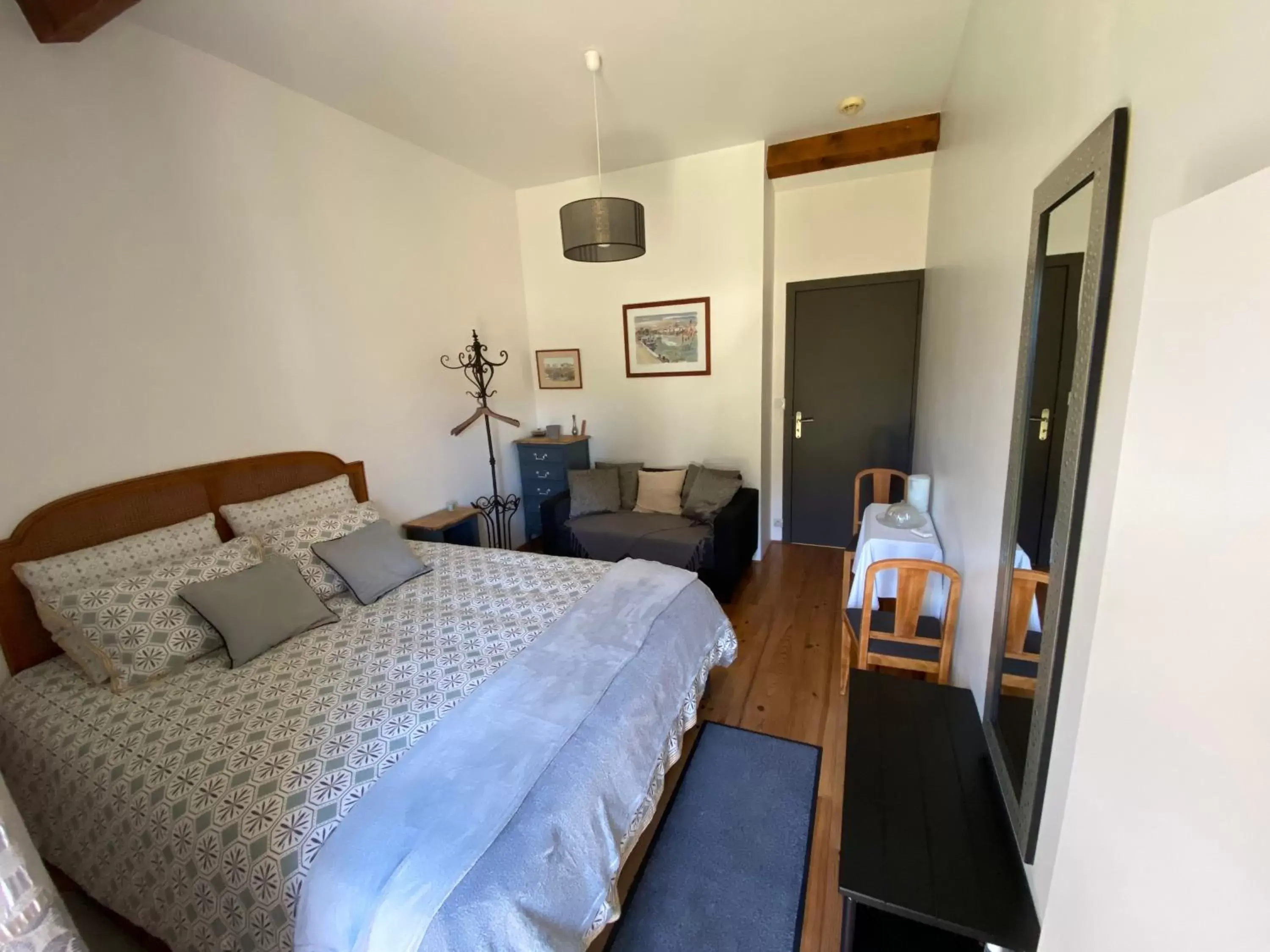 Double Room with Garden View - single occupancy in Au Mas Retz De Jade Double Room with Garden View - single occupancy in Au Mas Retz De Jade