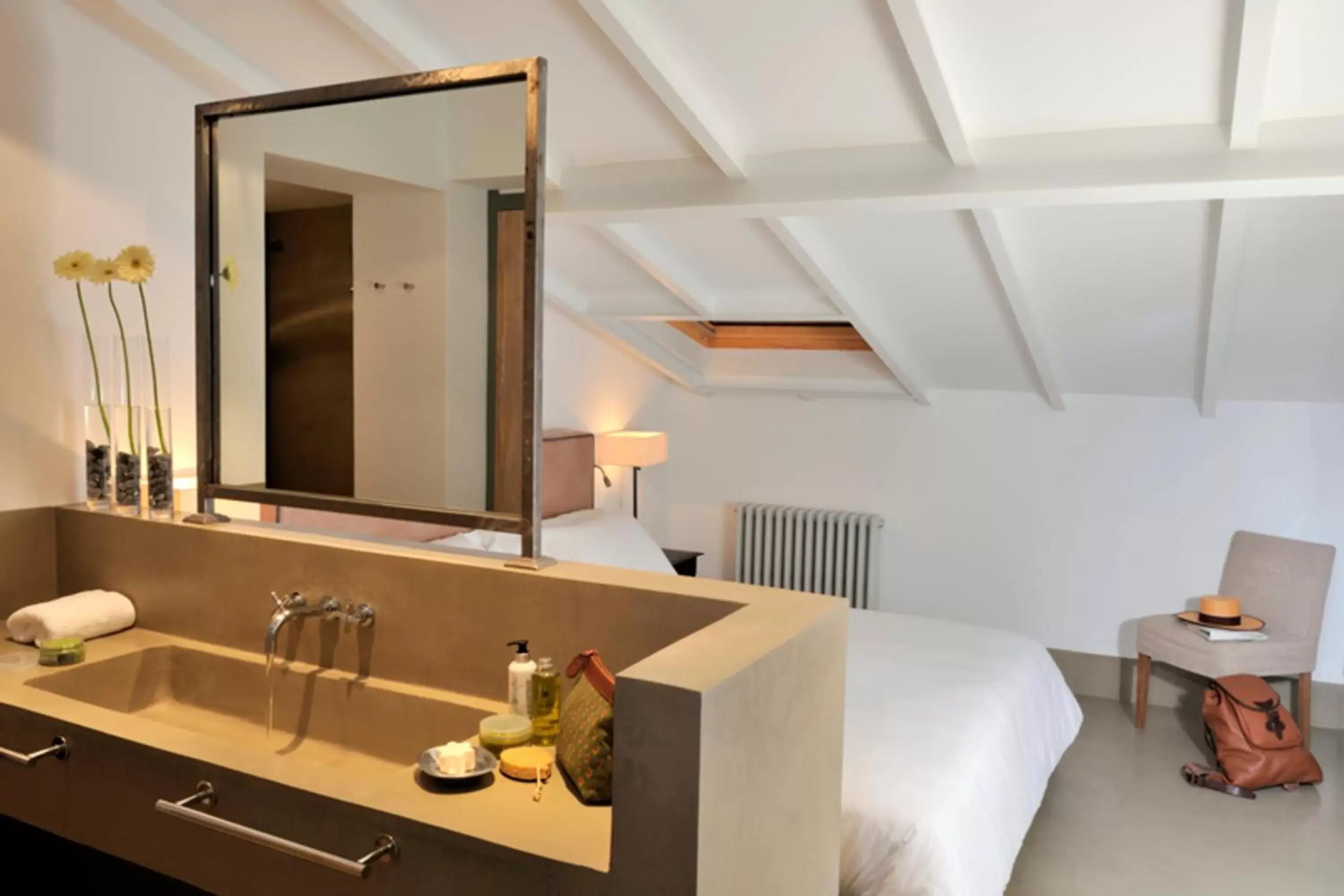 Twin Room in Palacio Carvajal Girón Twin Room in Palacio Carvajal Girón